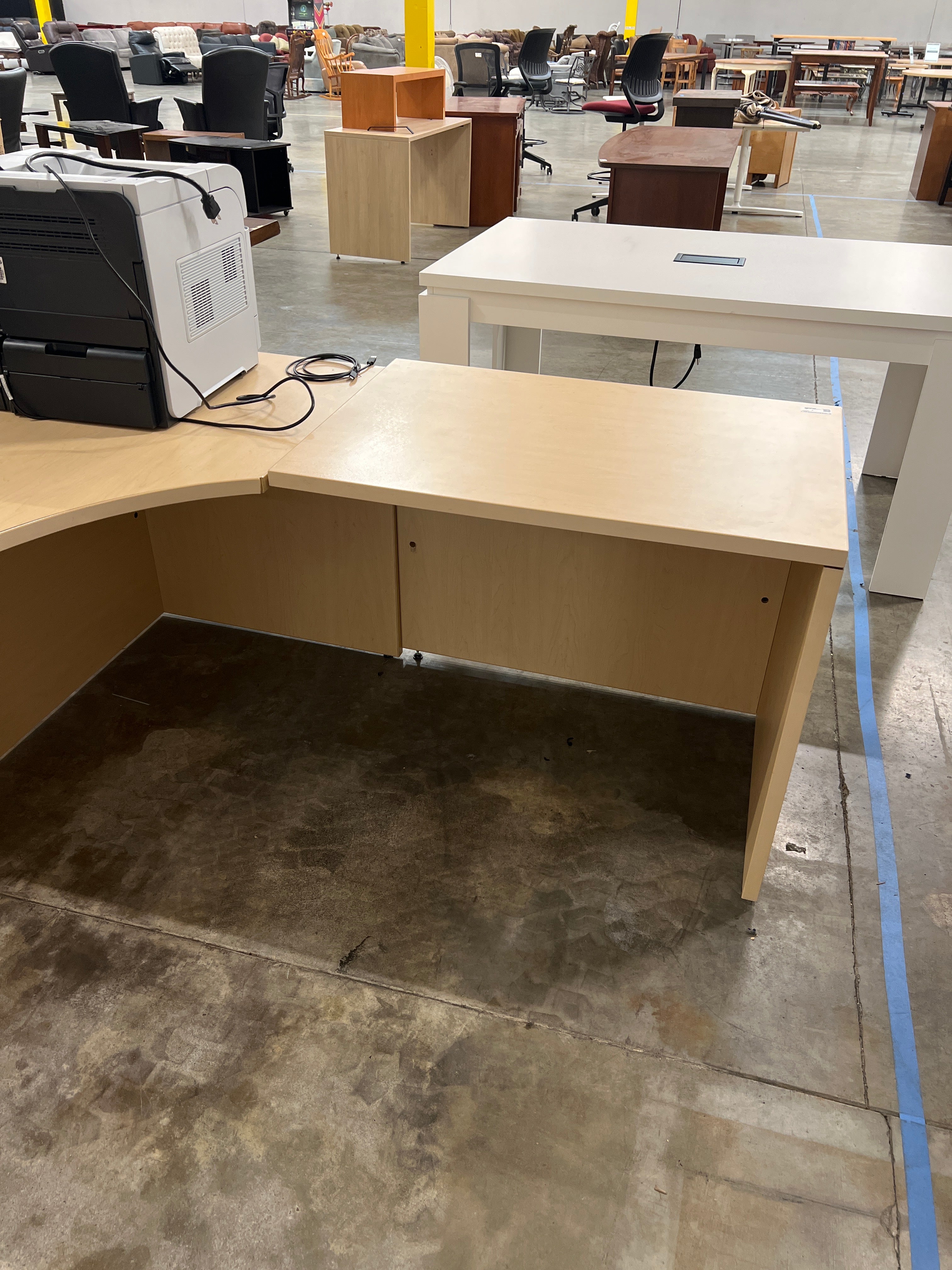 Light Wood Tone L-Shaped Corner Office Workstation Desk