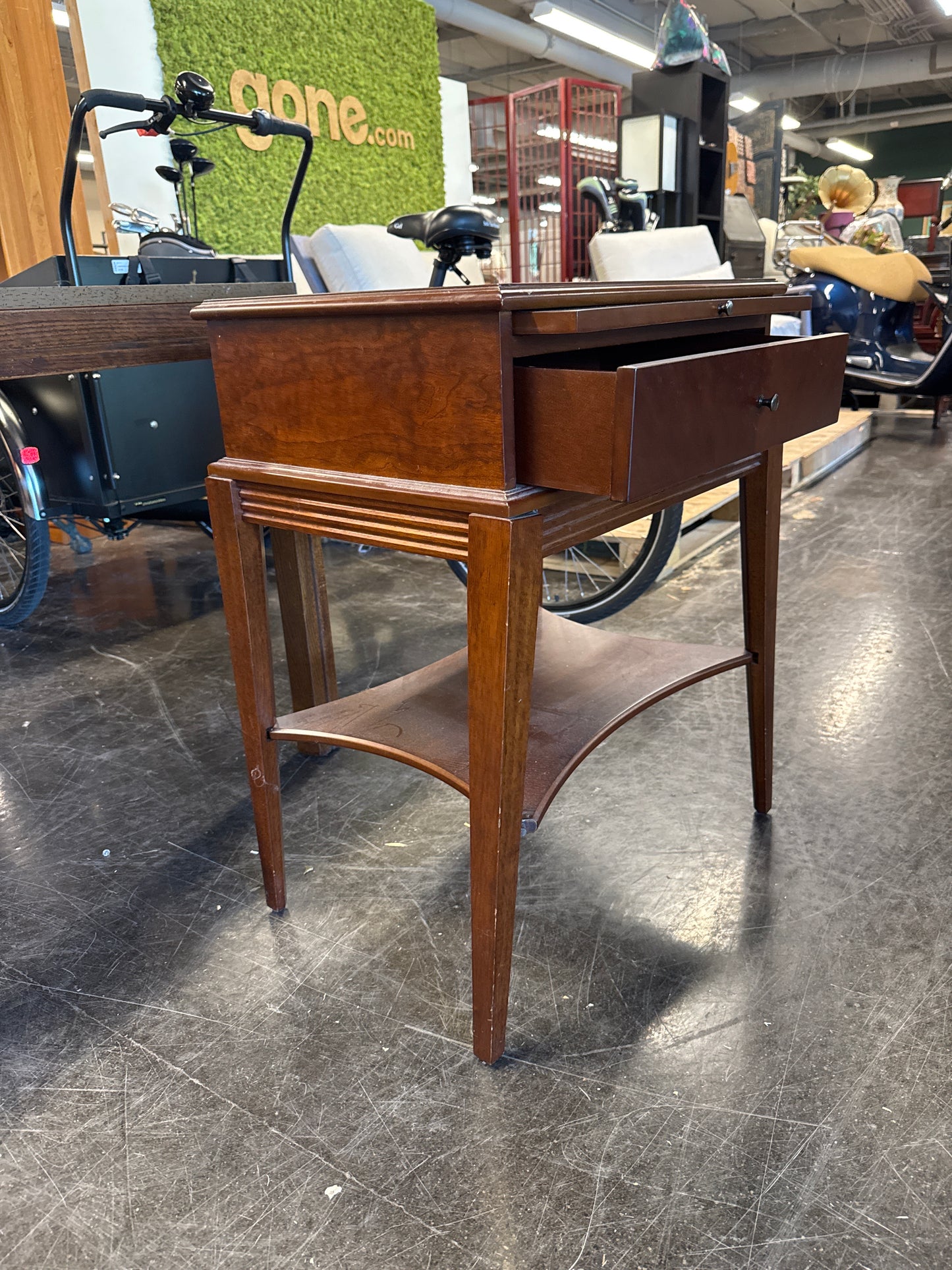 Bombay Company, Mahogany Side Table
