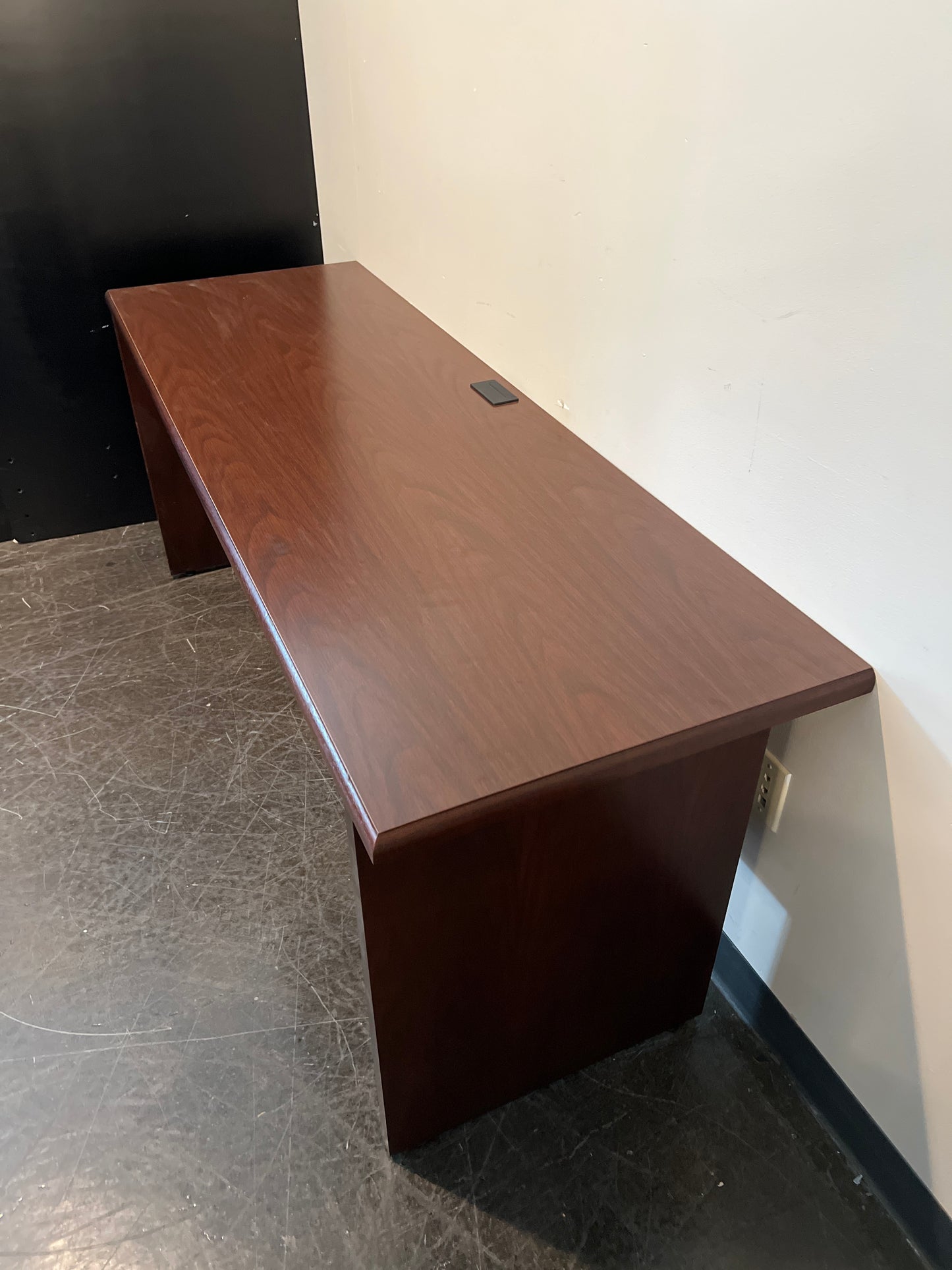 Rich Mahogany Executive Desk