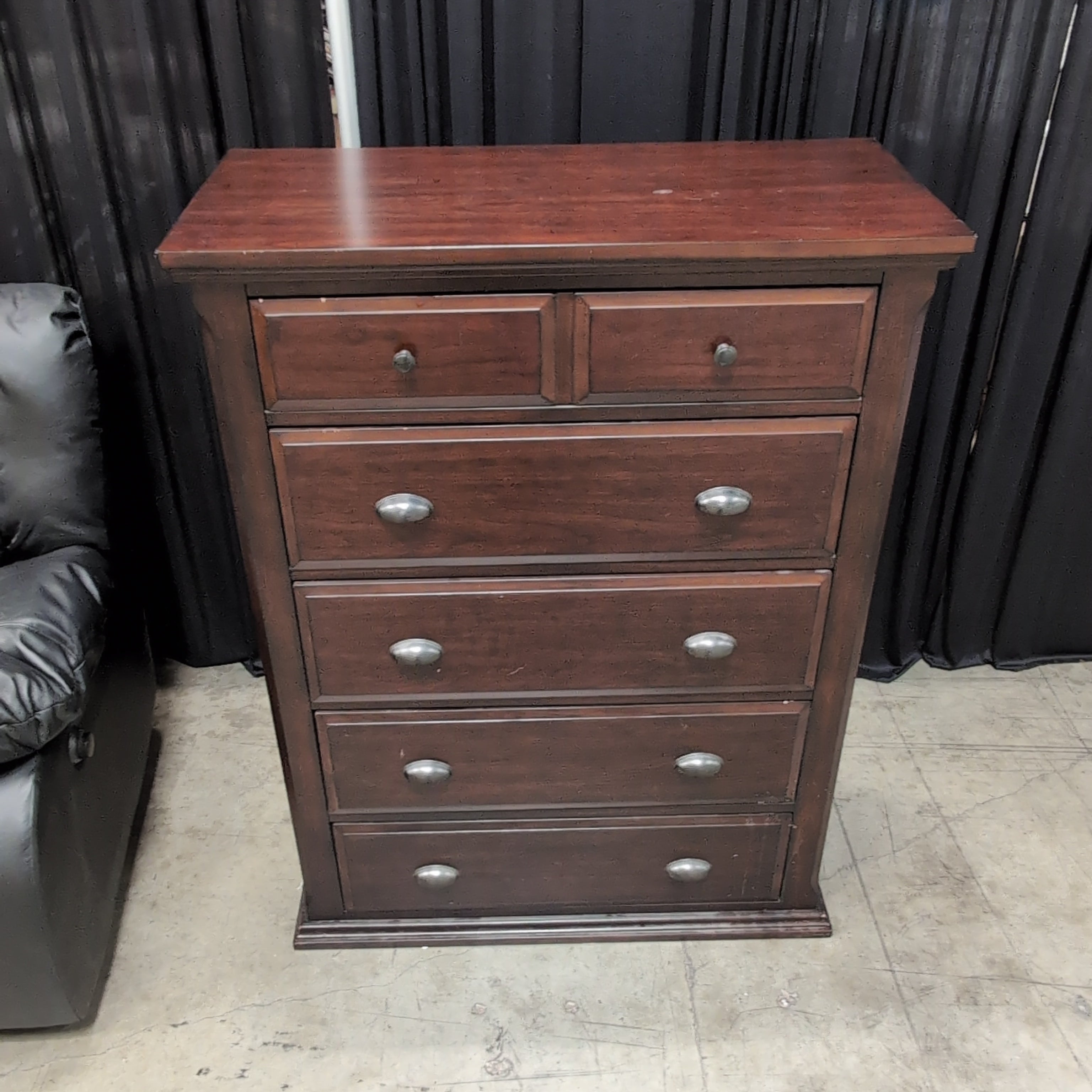 Traditional Dark Wood Six-Drawer Dresser