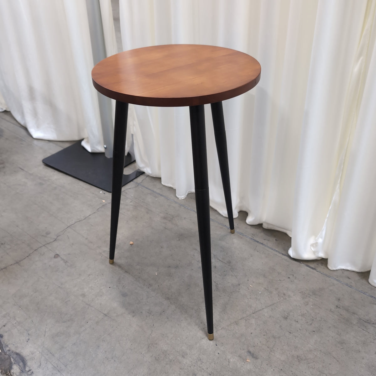 Mid-Century Style Round End Table with Tapered Legs