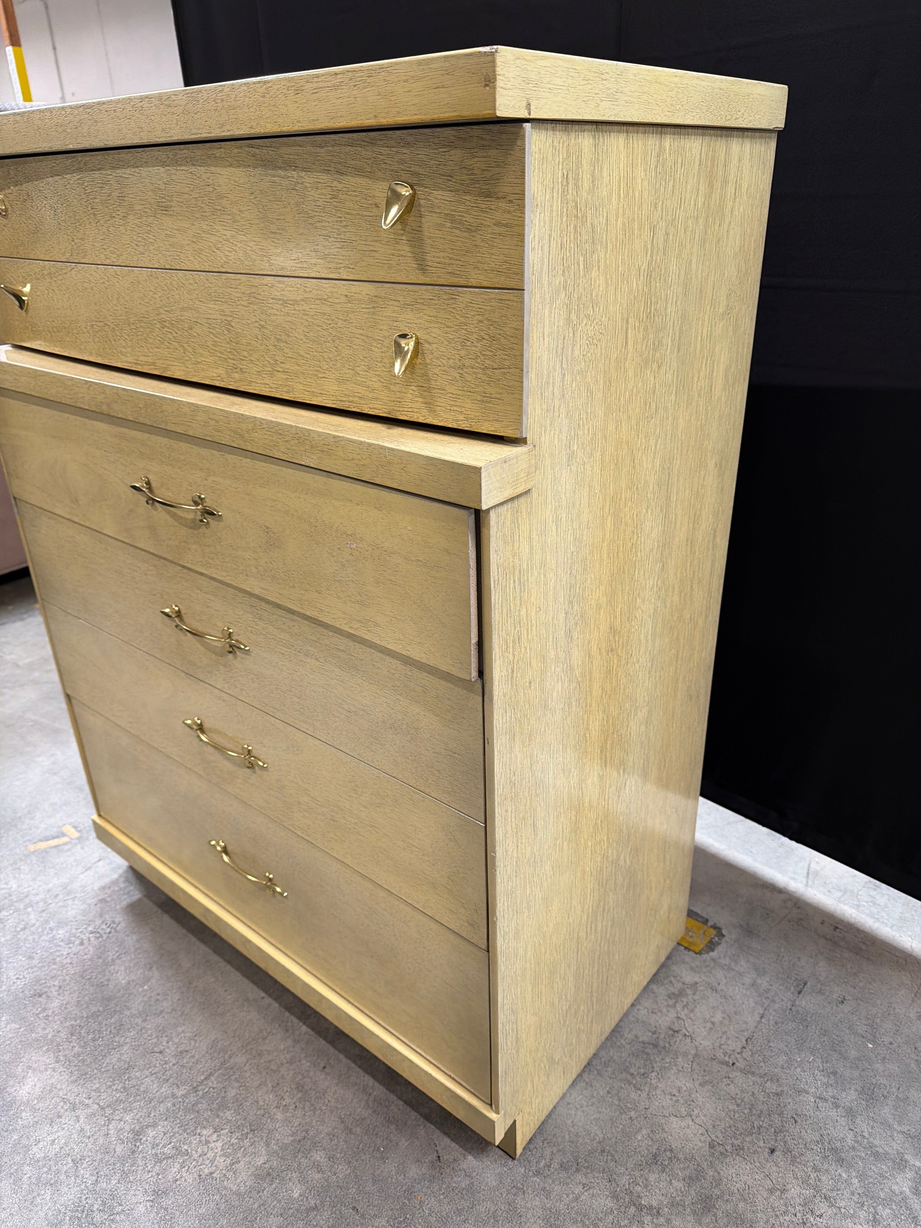 Bassett Vintage Light Wood Stained Four-Drawer Chest of Drawers
