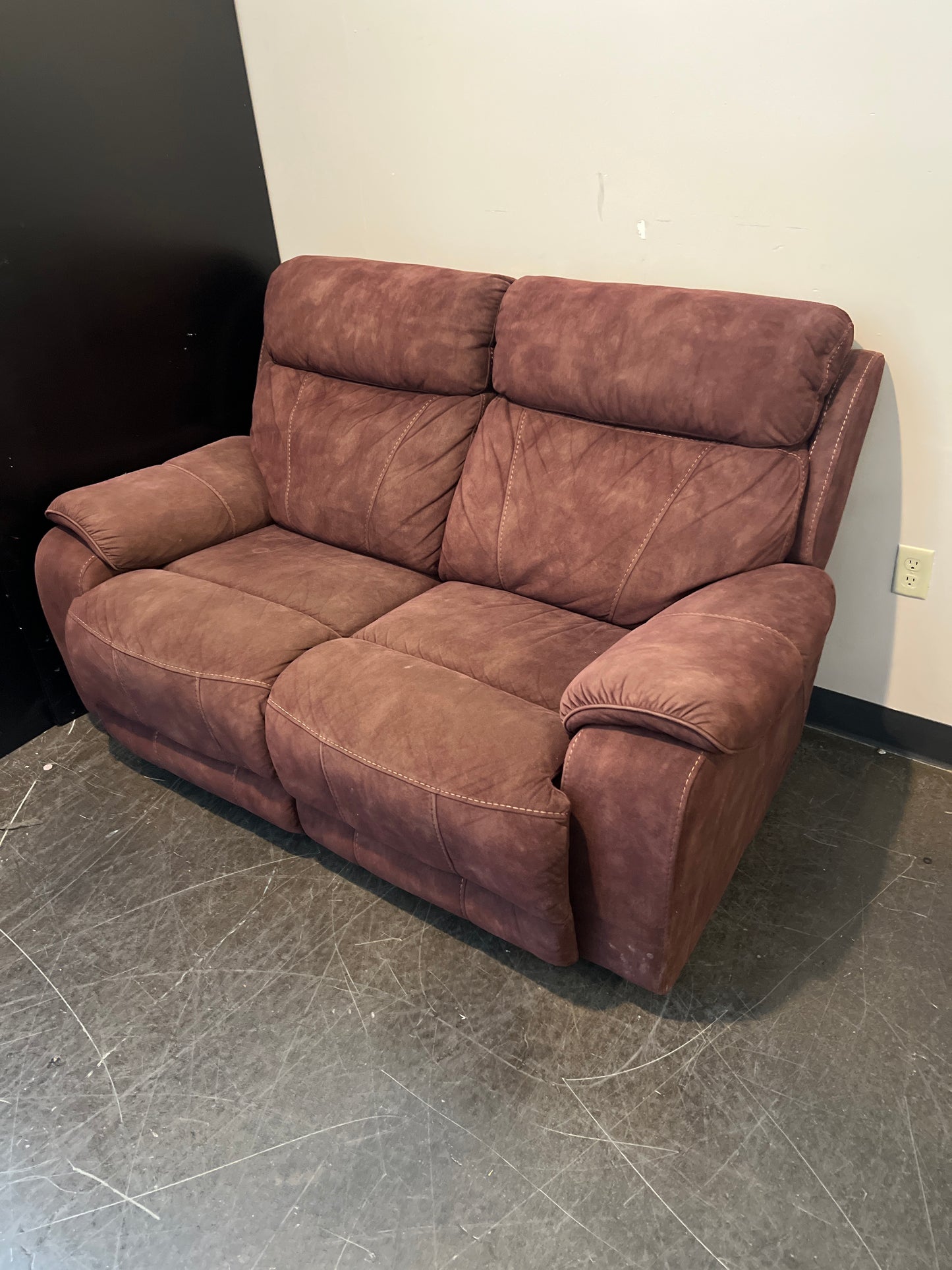 Reclining Loveseat in Deep Burgundy Microfiber