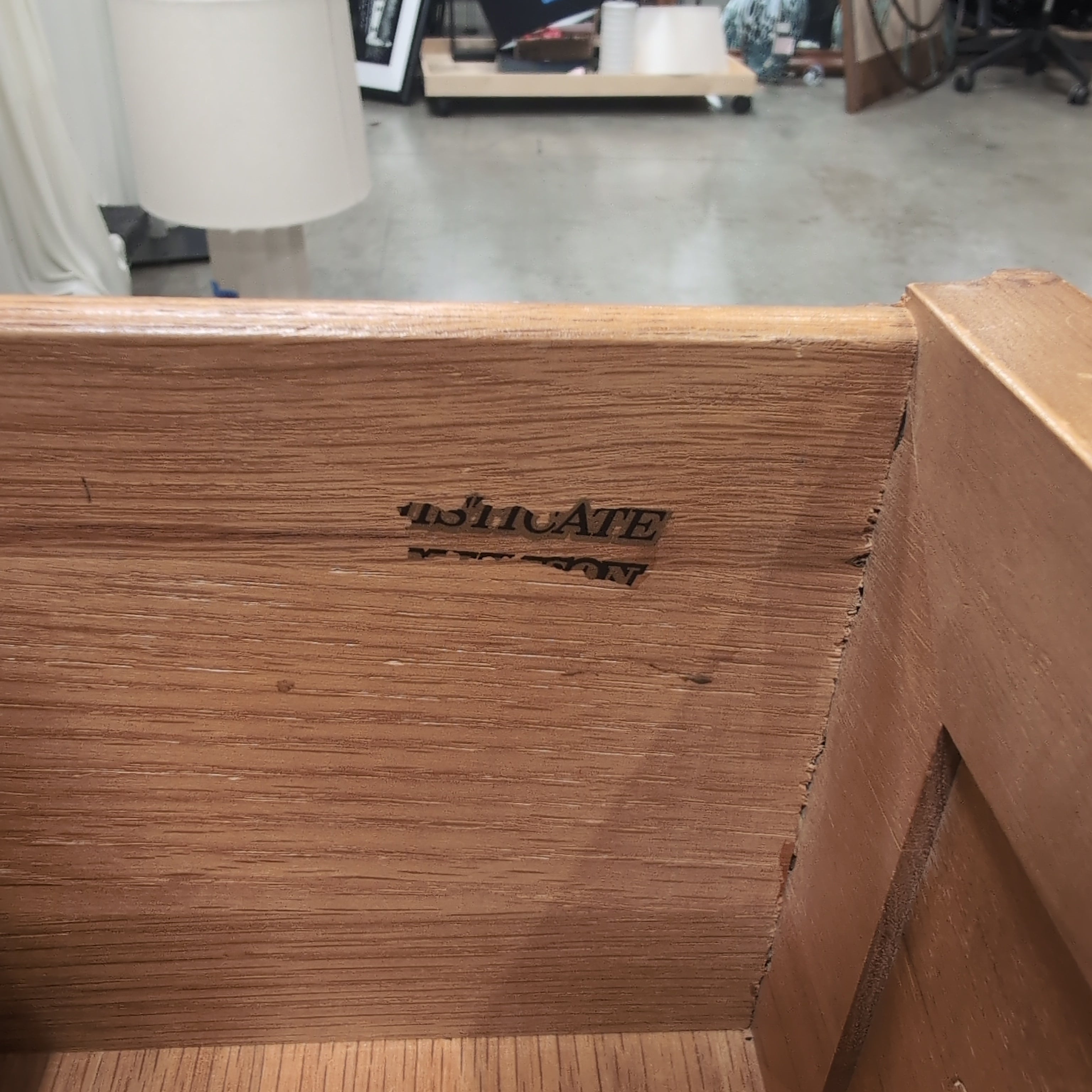 Sophisticate by Tomlinson Six Drawer