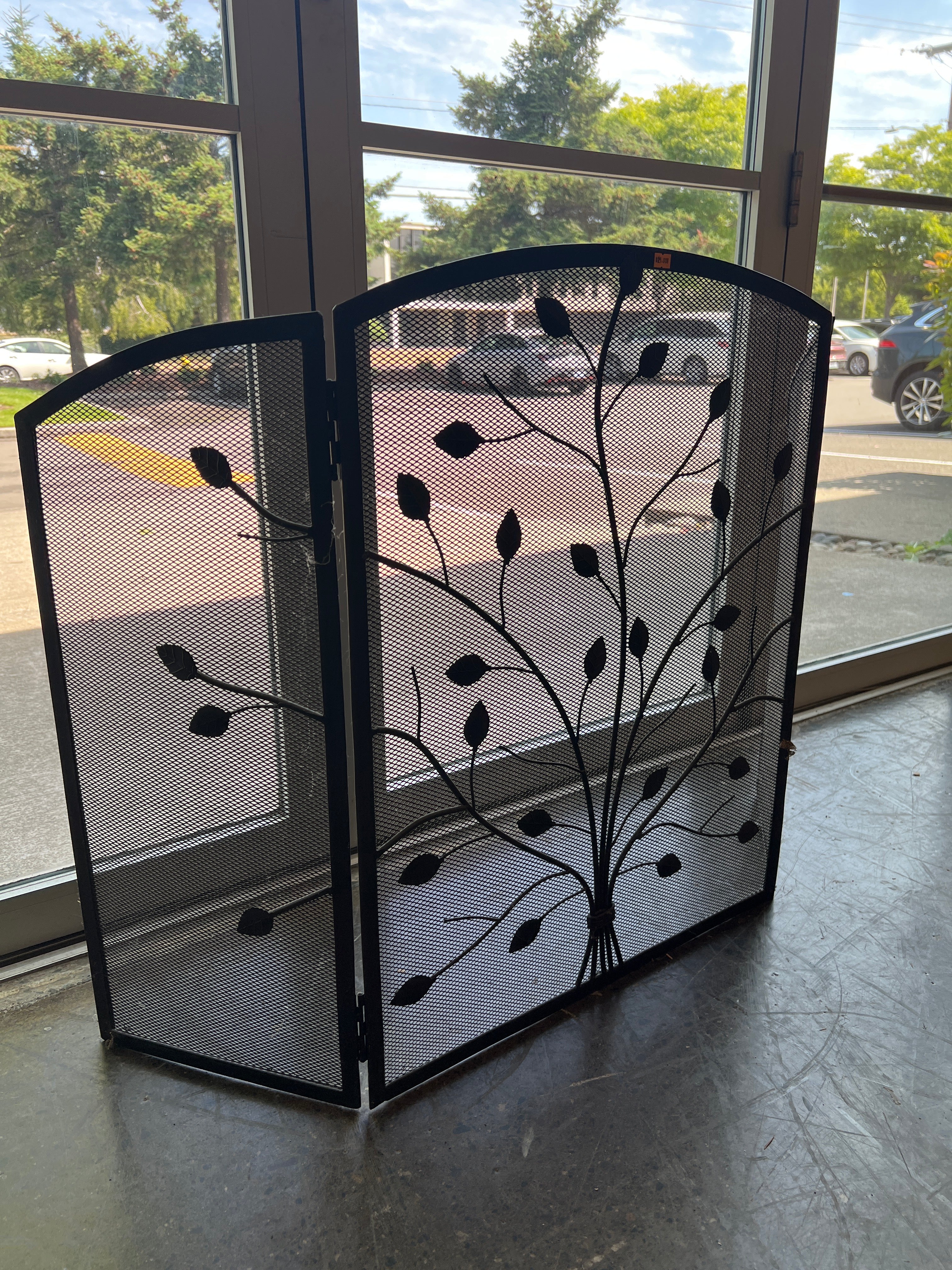Decorative Black Metal Fireplace Screen
