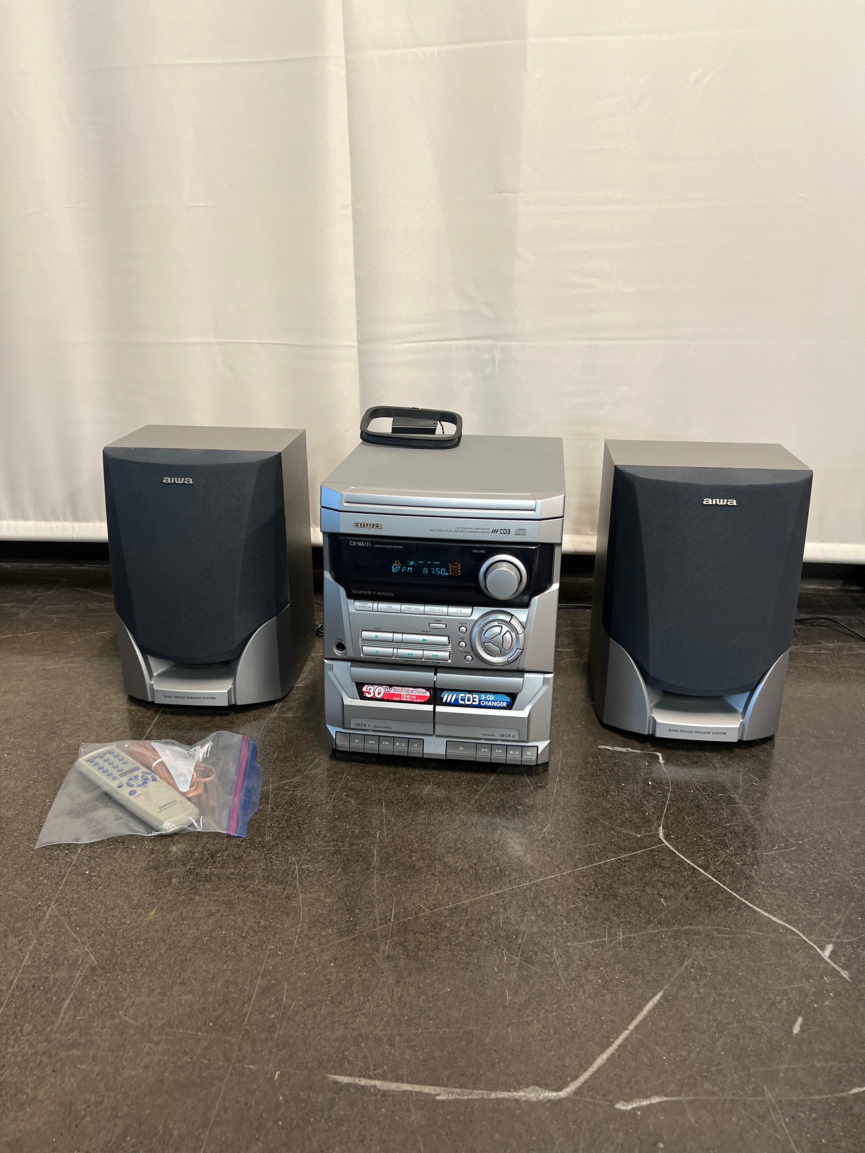 Aiwa CX-NA111 Silver Stereo System with Speakers