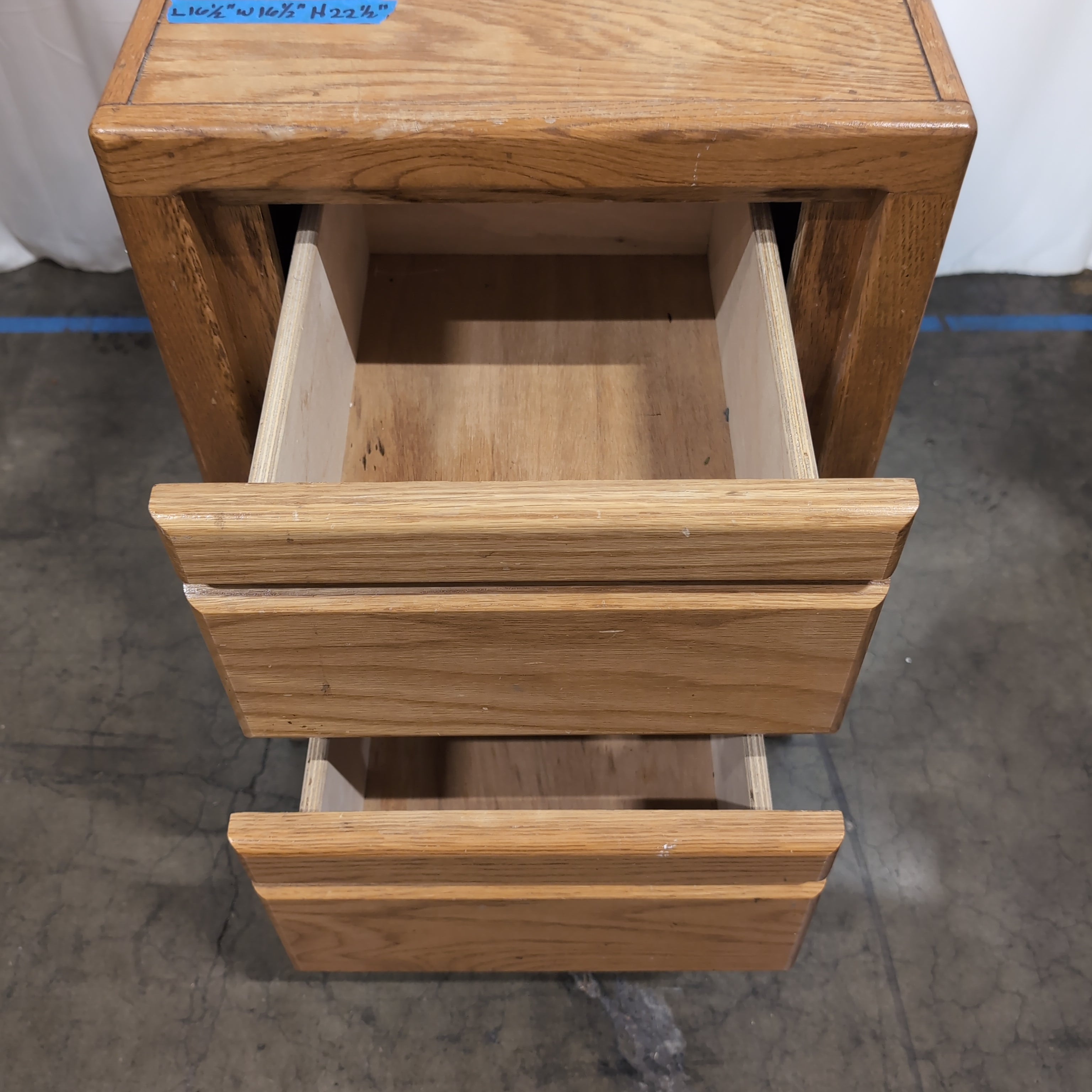 Natural Oak Finish Three-Drawer Nightstand