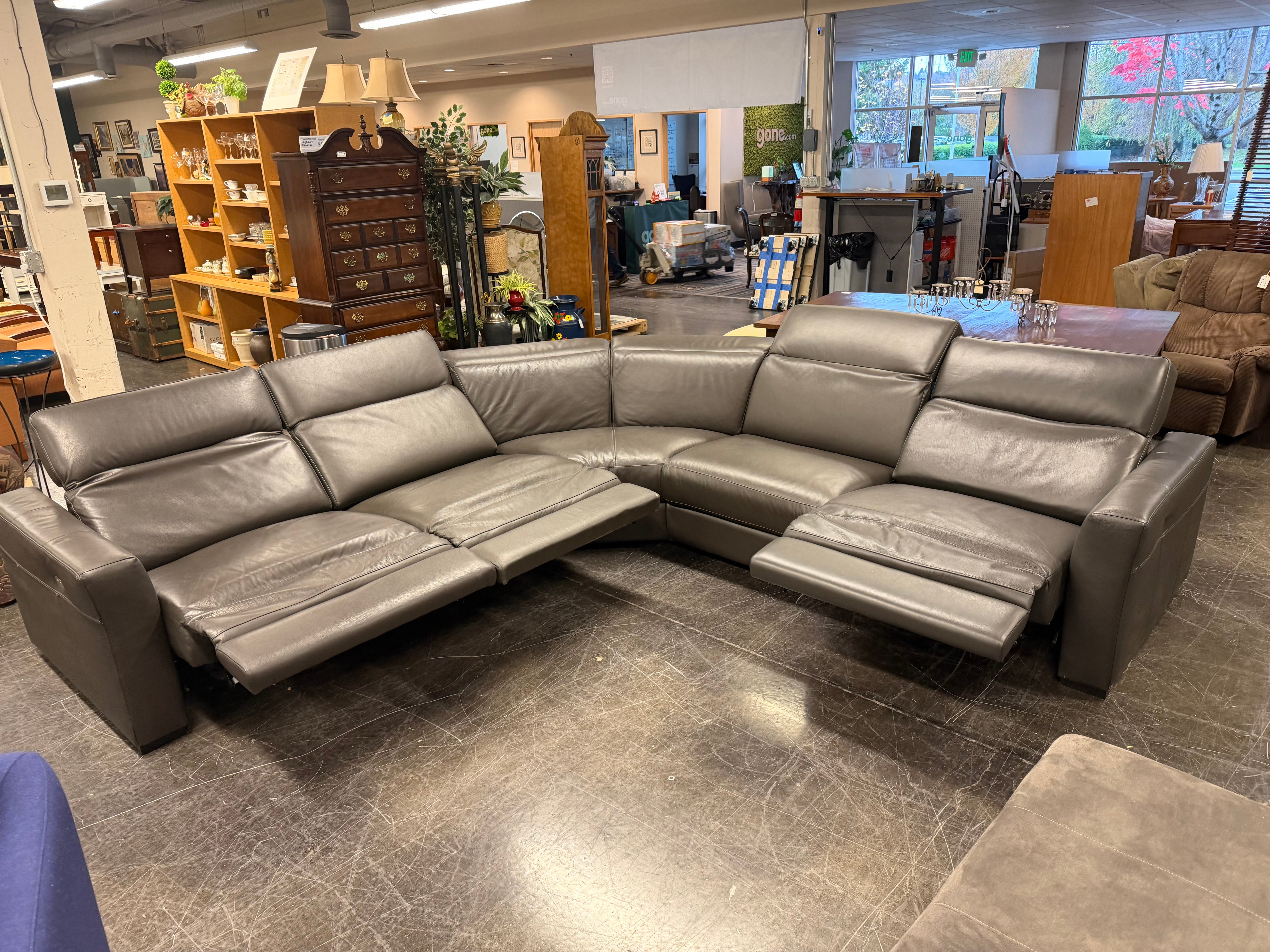 Chateau d'Ax 5 Piece Power Sectional Sofa in Great Condition (Made in Italy)