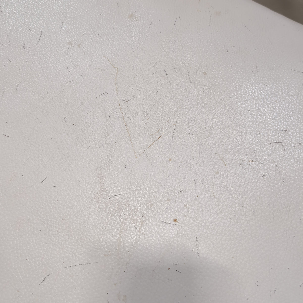 Natuzzi China Ltd. Cream Tufted L-Shaped Sectional Couch in Leather