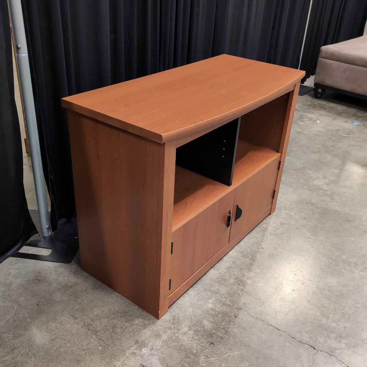Light Brown Wood-Look TV Stand with Storage