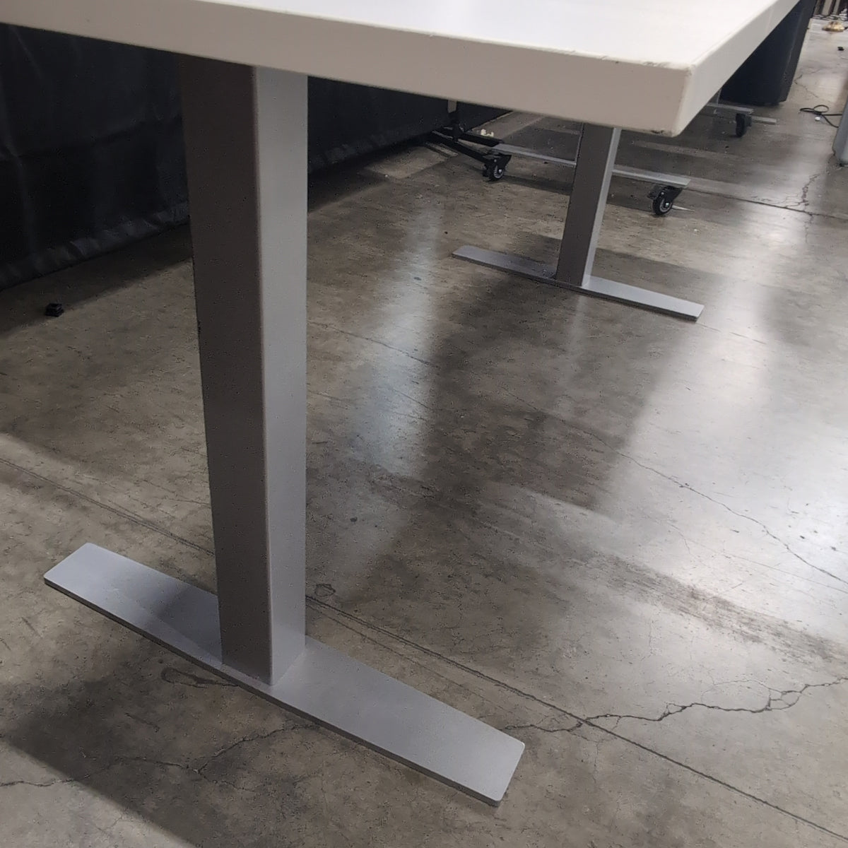 LE NL White Adjustable Height Desk with Silver Legs
