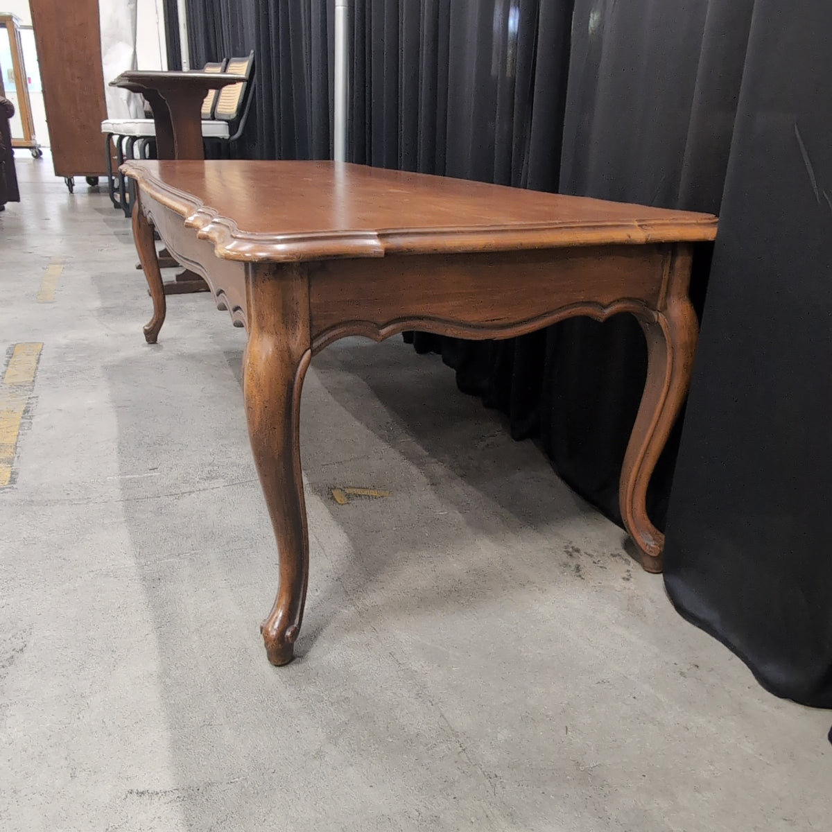Traditional Light Wood Coffee Table with Carved Edges