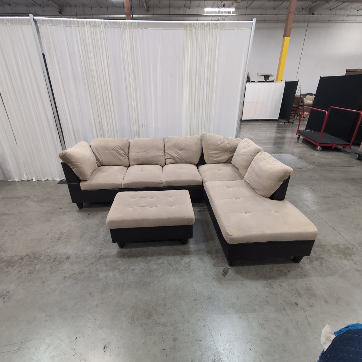 3 Piece Set of DonGuan Shi Changhe Furniture Co.-Beige Tufted Fabric Modular Sectional Couch