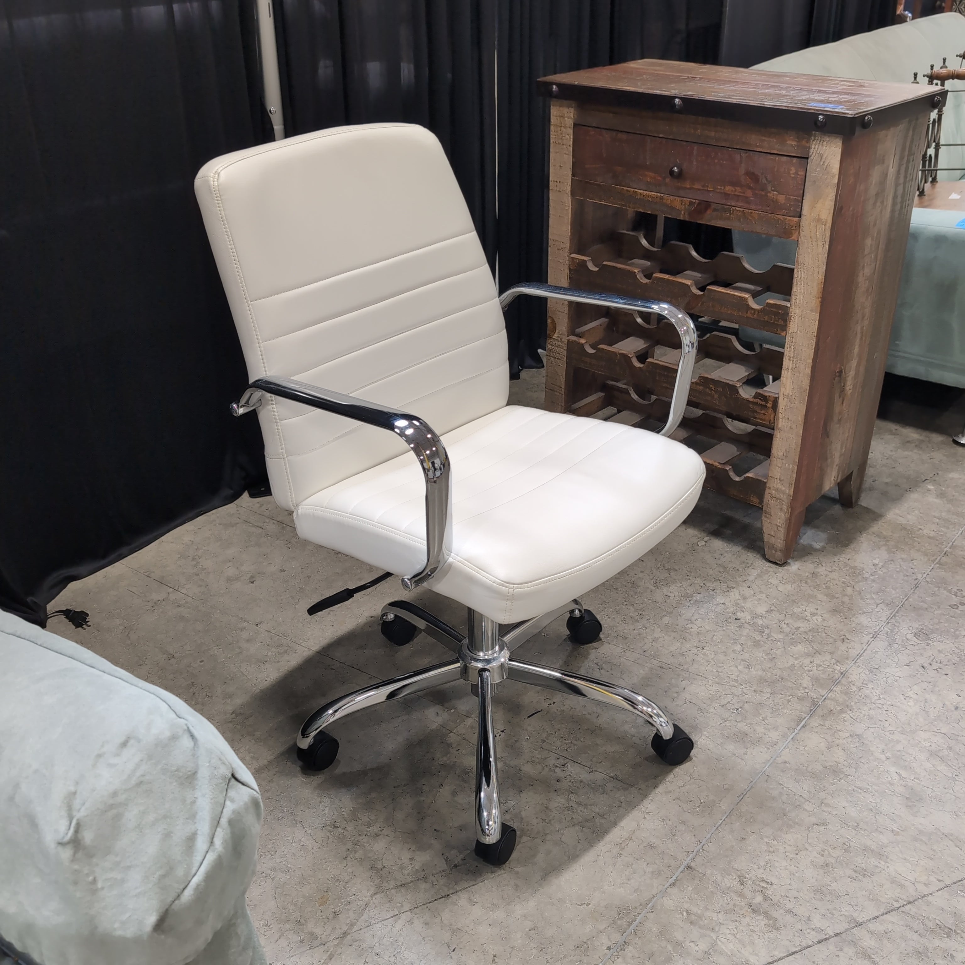 Cream Quilted Faux Leather Swivel Office Chair