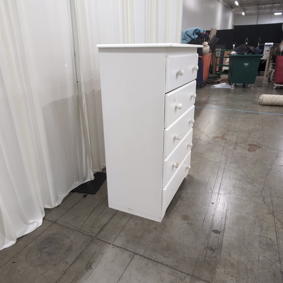 Simple White Five-Drawer Dresser