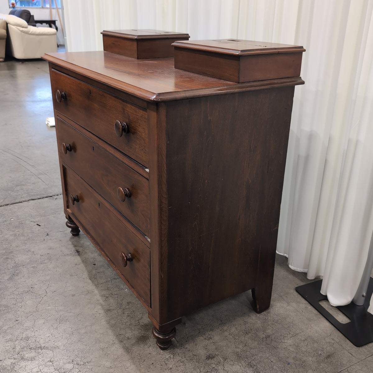 Traditional Reddish-Brown Wood Nightstand with Three Drawers