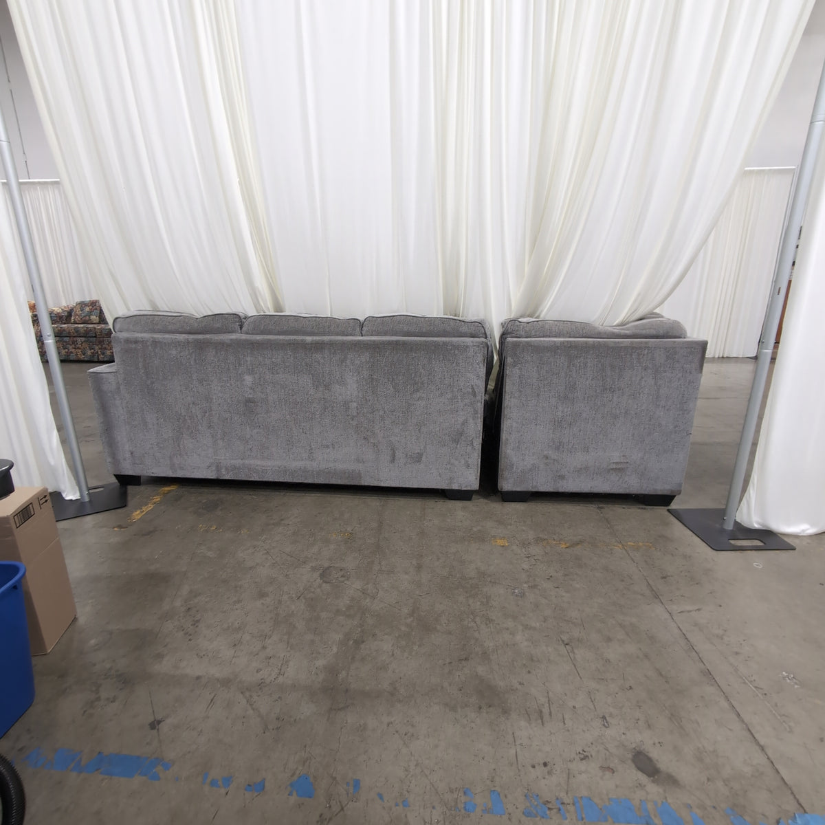 Grey Fabric L-Shaped Sectional Couch with Chaise