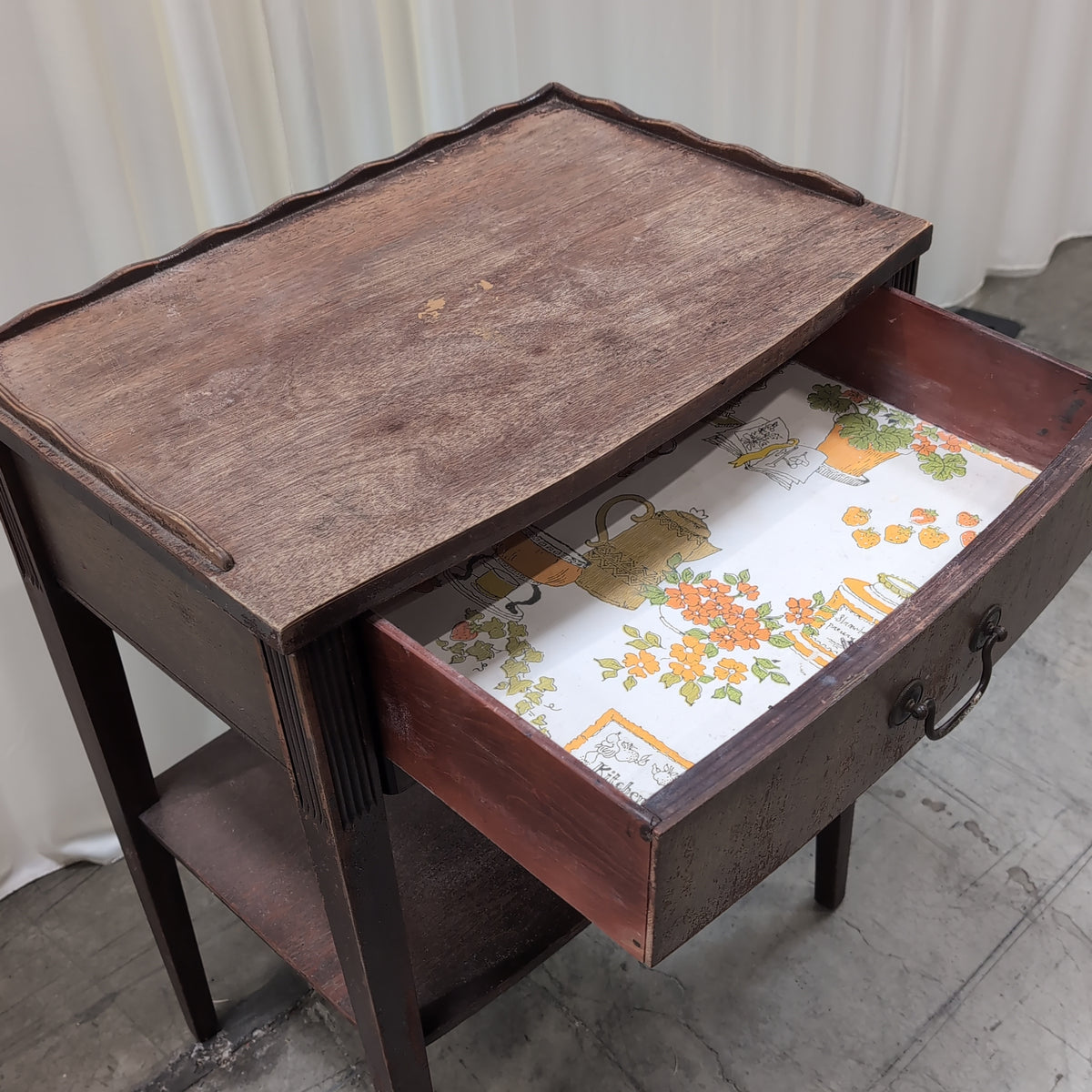Dark Wood Scalloped Top Nightstand with Drawer