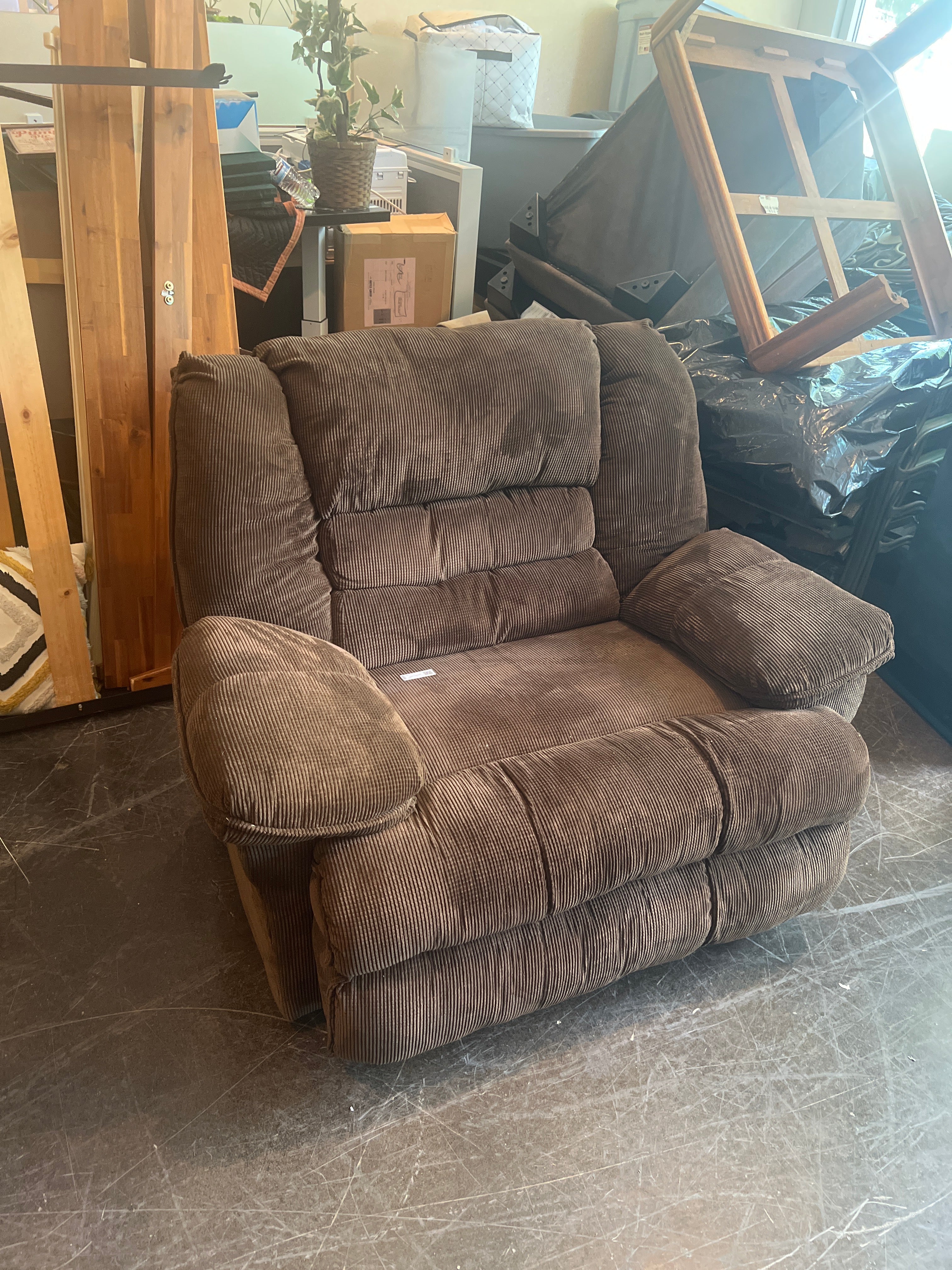 Brown Lounge Chair
