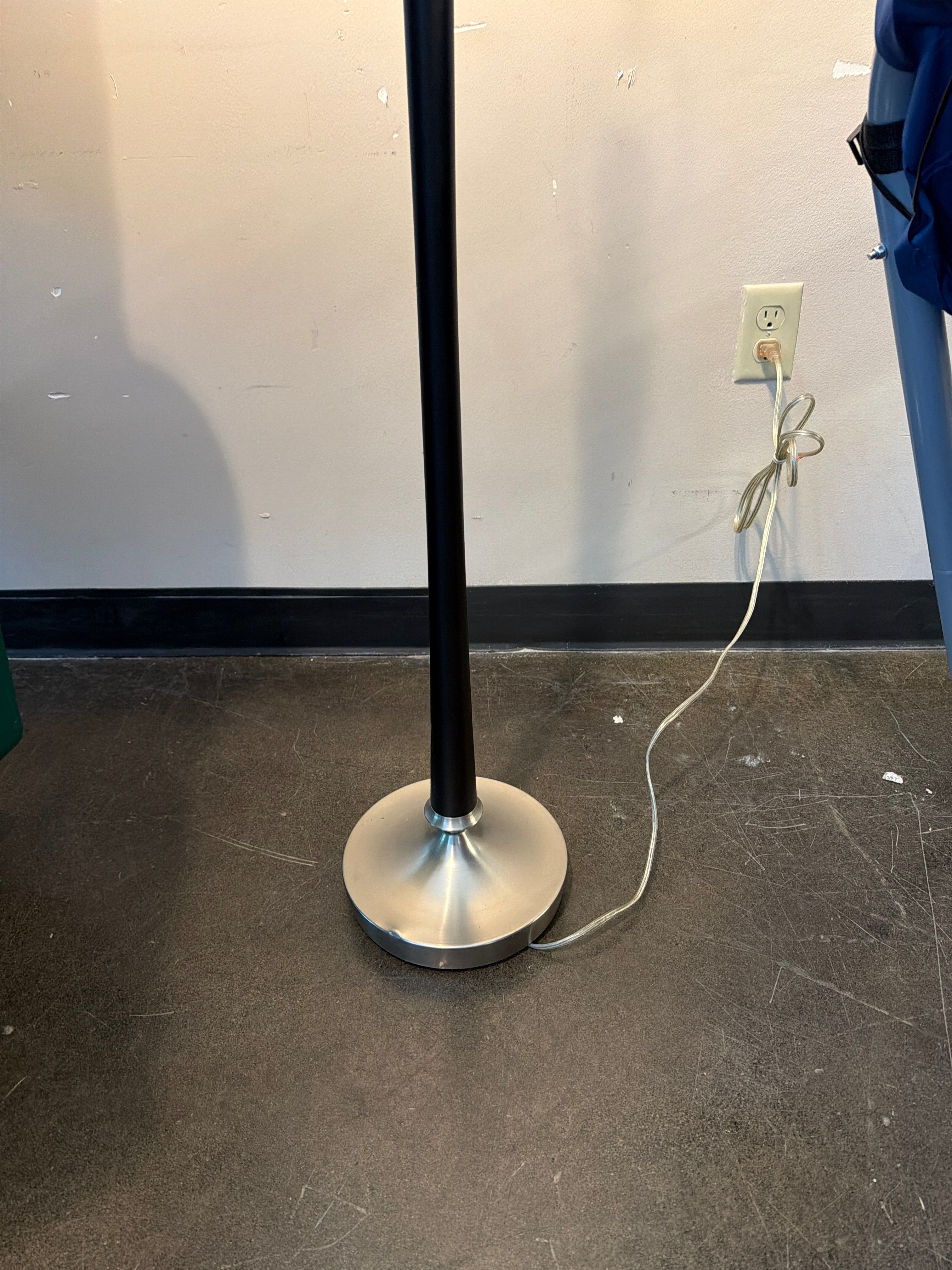Sleek Black Floor Lamp