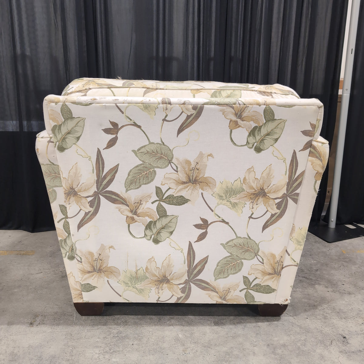 Traditional Floral Upholstered Accent Chair with matching Ottoman