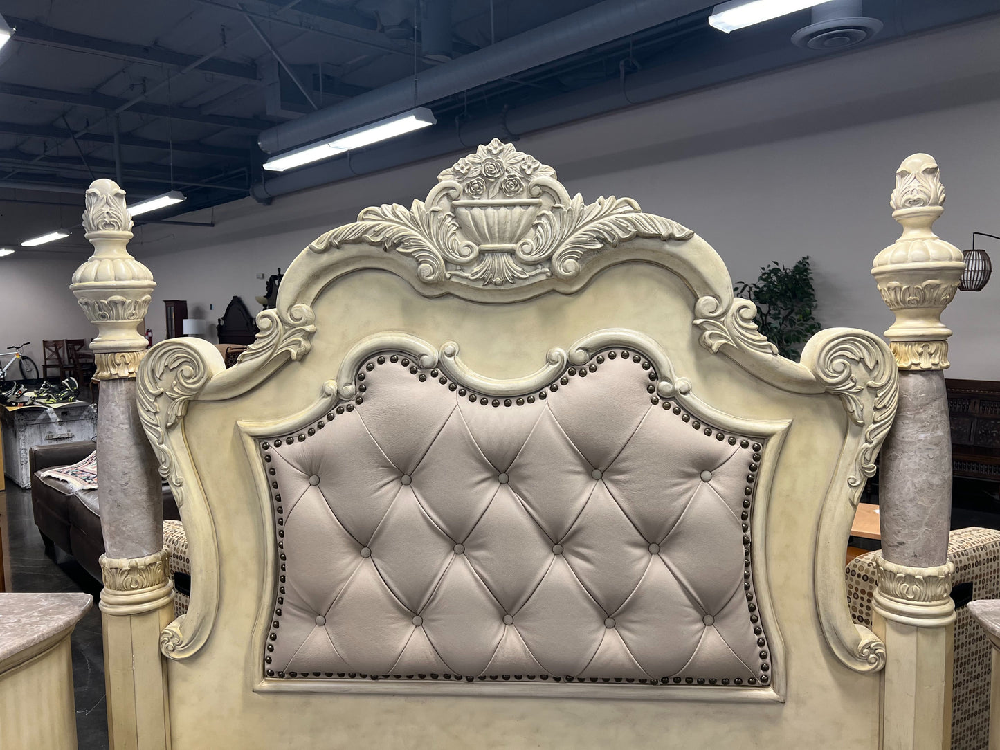 Used Furniture Set - Stylish and Functional Home Décor