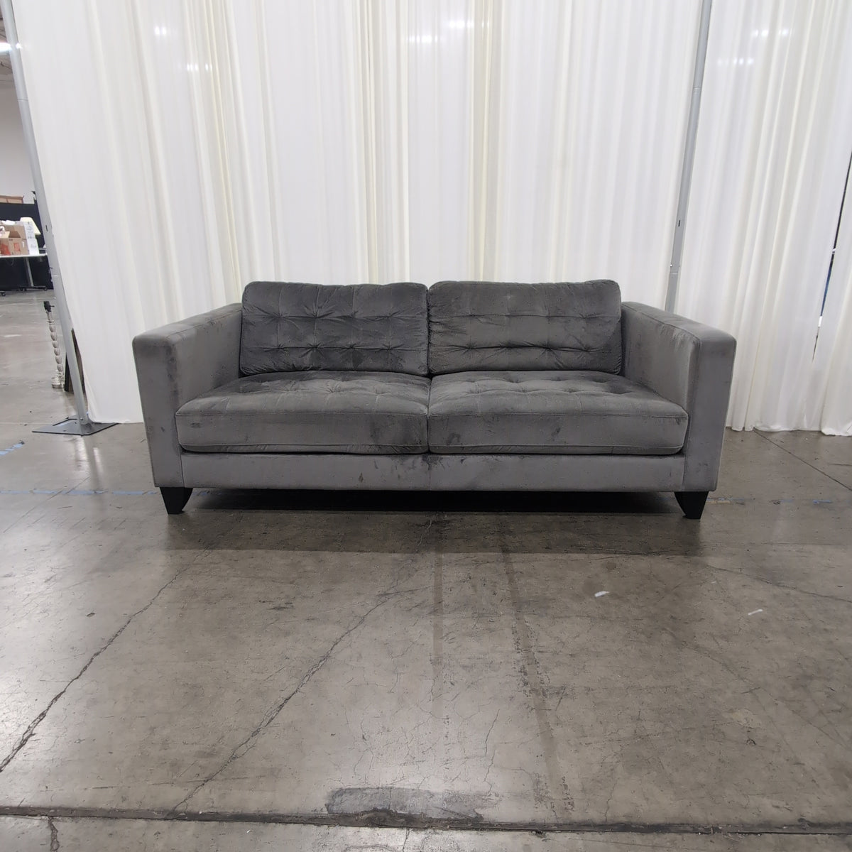 Tufted Grey Velvet Loveseat