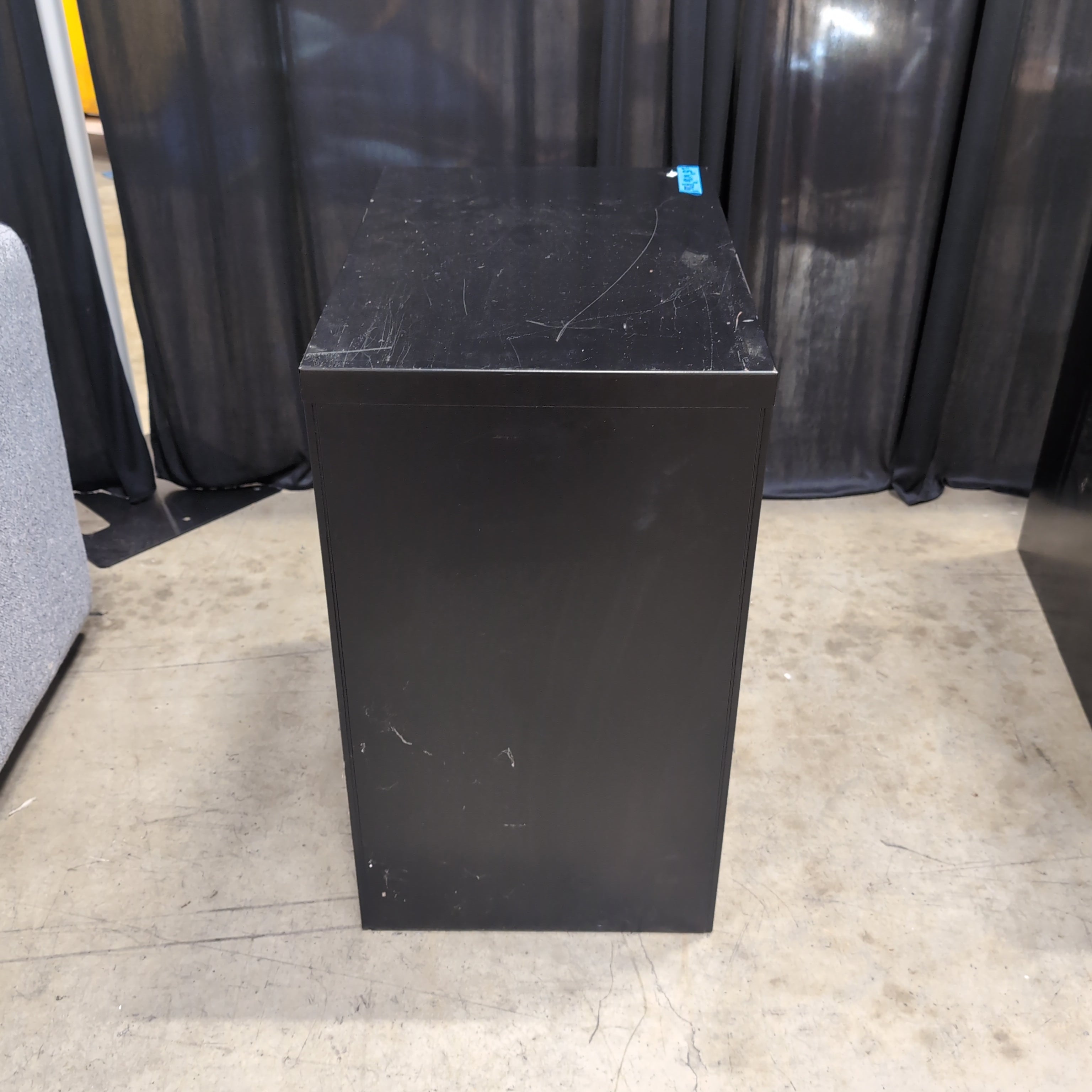 HON Black Two-Drawer Filing Cabinet in Metal