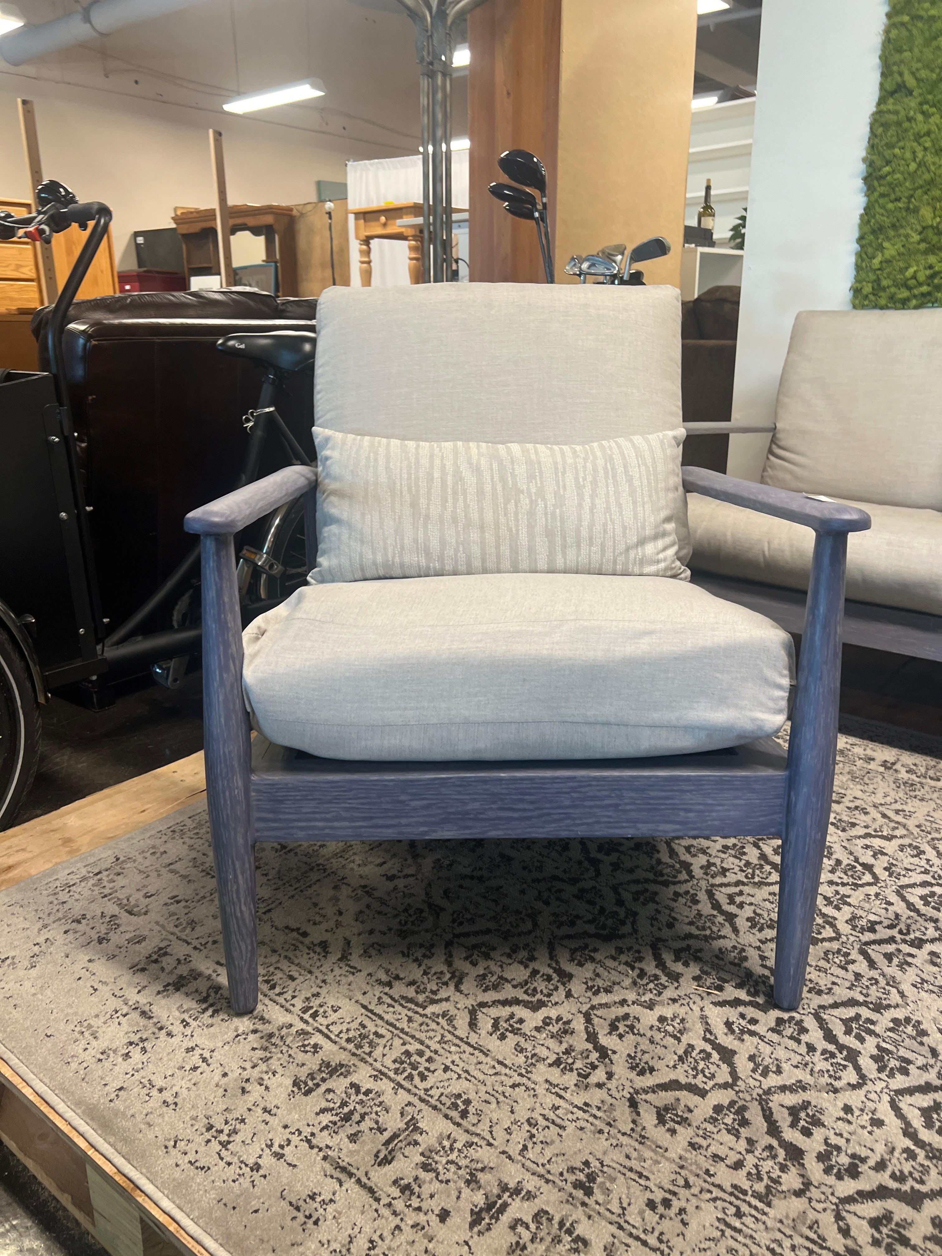 Ebel Novara Comfort Club Chair