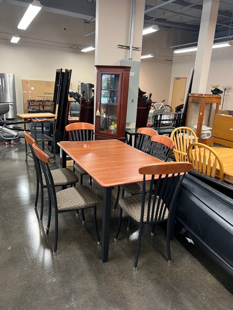 Amisco Dining Table with Leaf & 6 Chairs