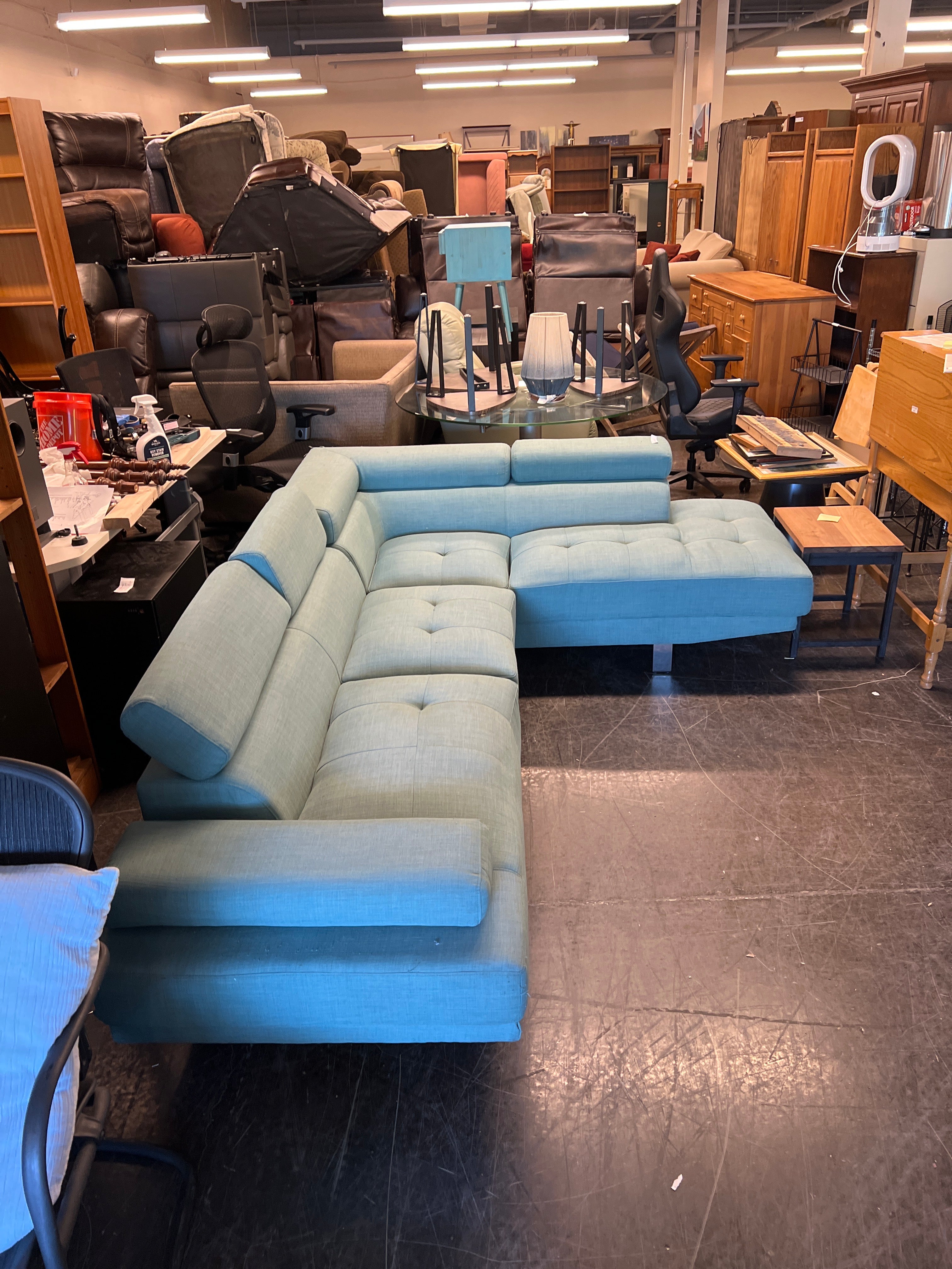 Modern Aqua Tufted Sectional Sofa with Adjustable Headrests