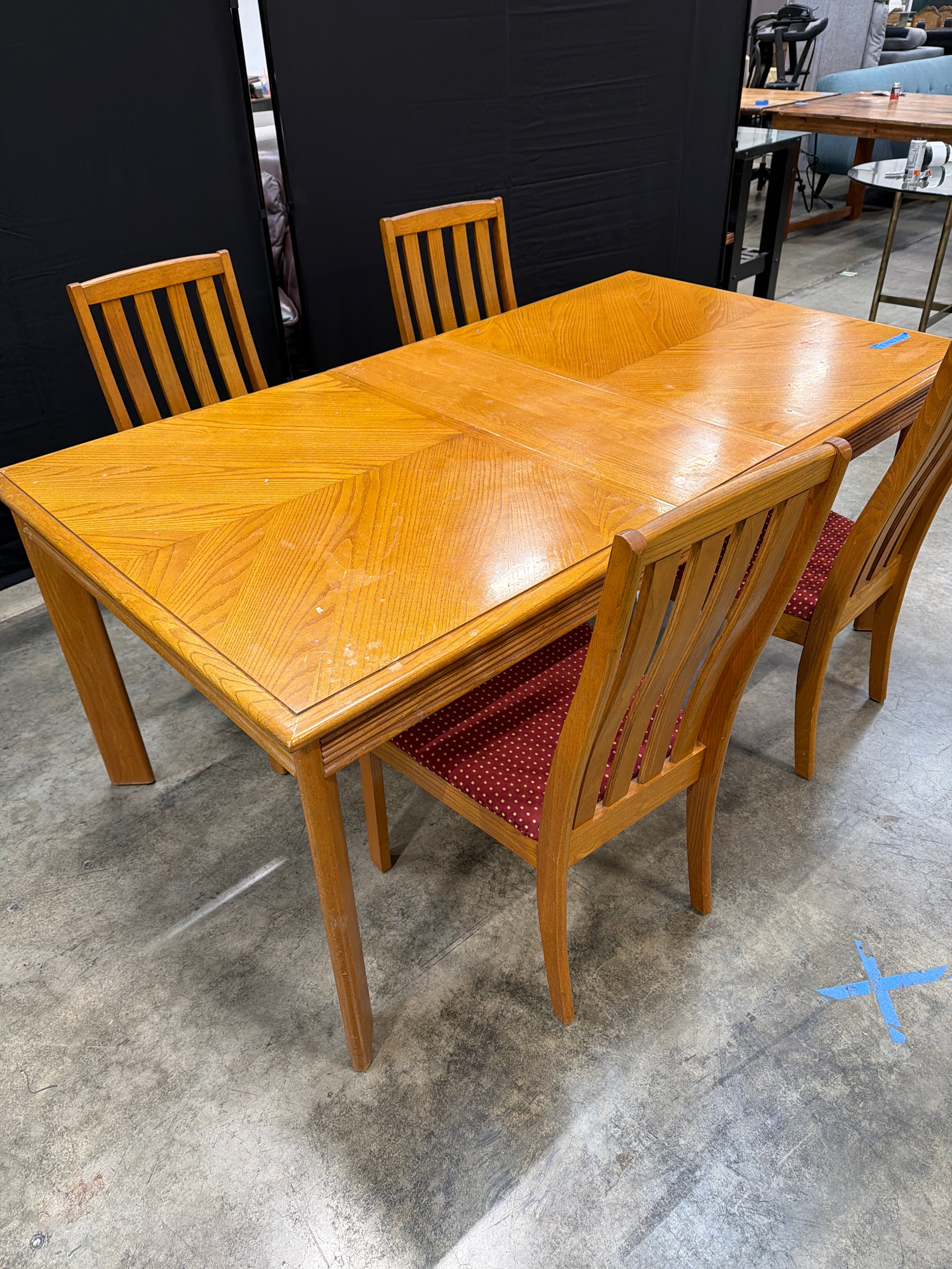 Sturdy Wooden Extendable Dining Set with Four Red Fabric Wooden Chairs