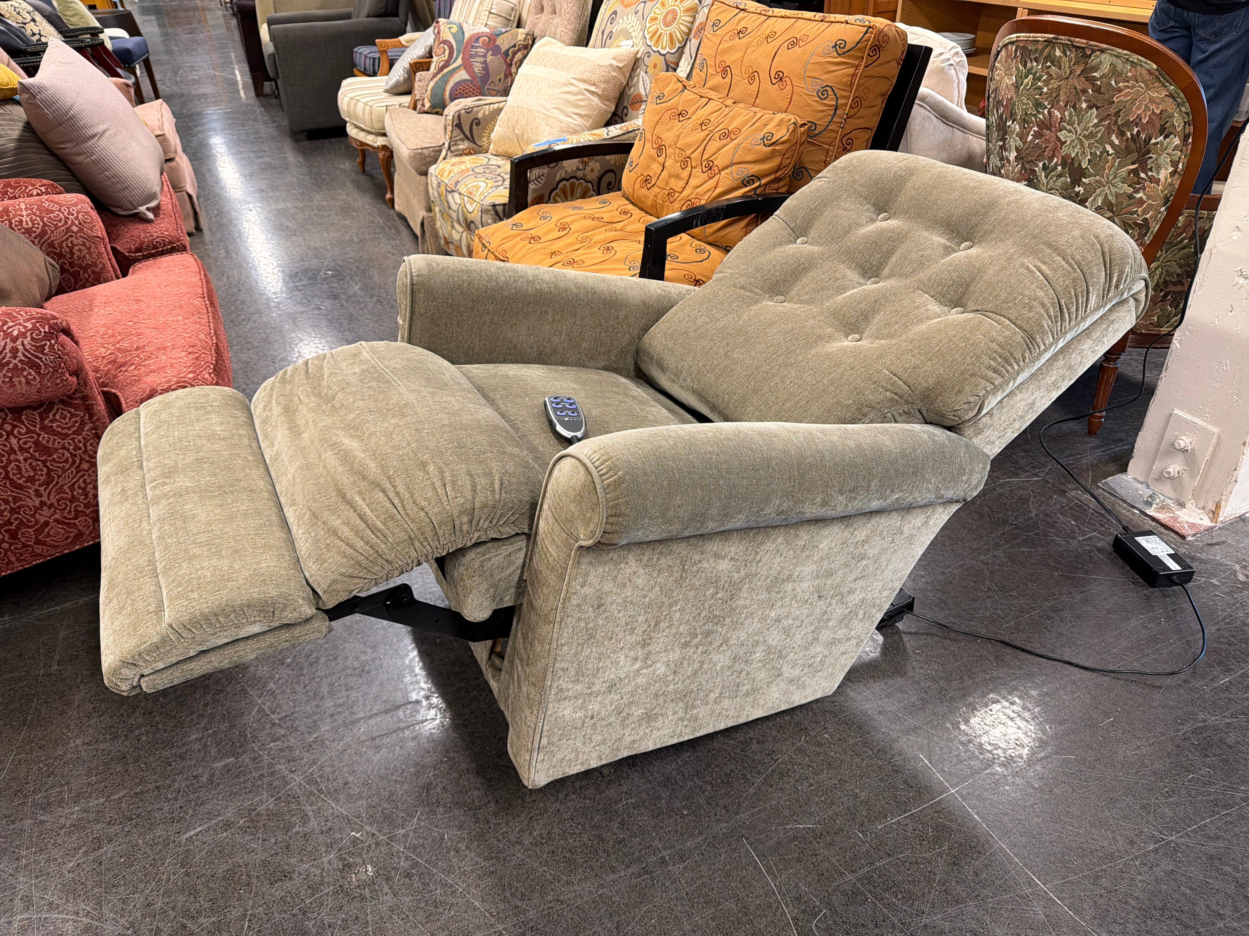 LaZboy Power Recliner Chair with Tufted Back