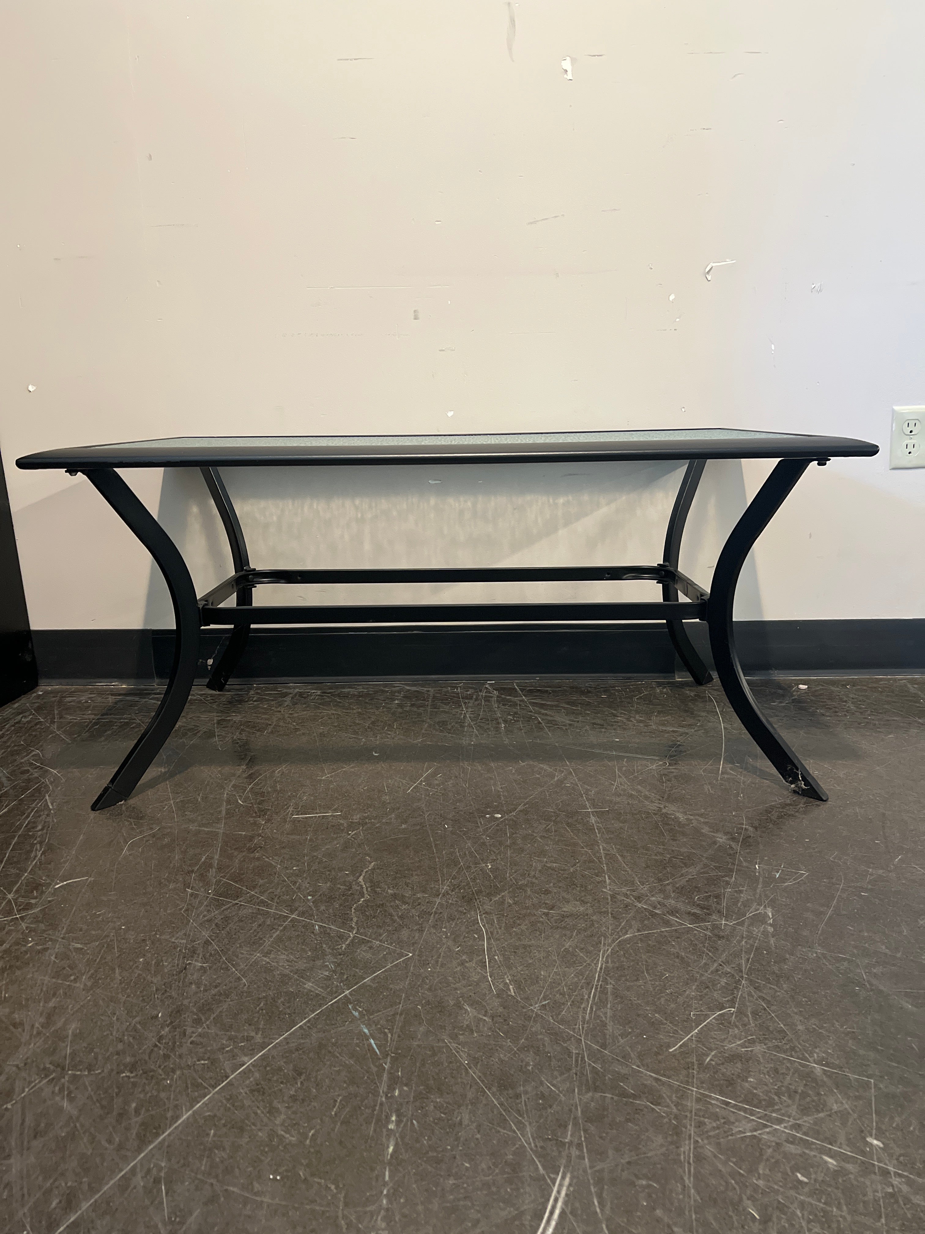 Outdoor Glass-Top Patio Side Table – Black Metal Frame