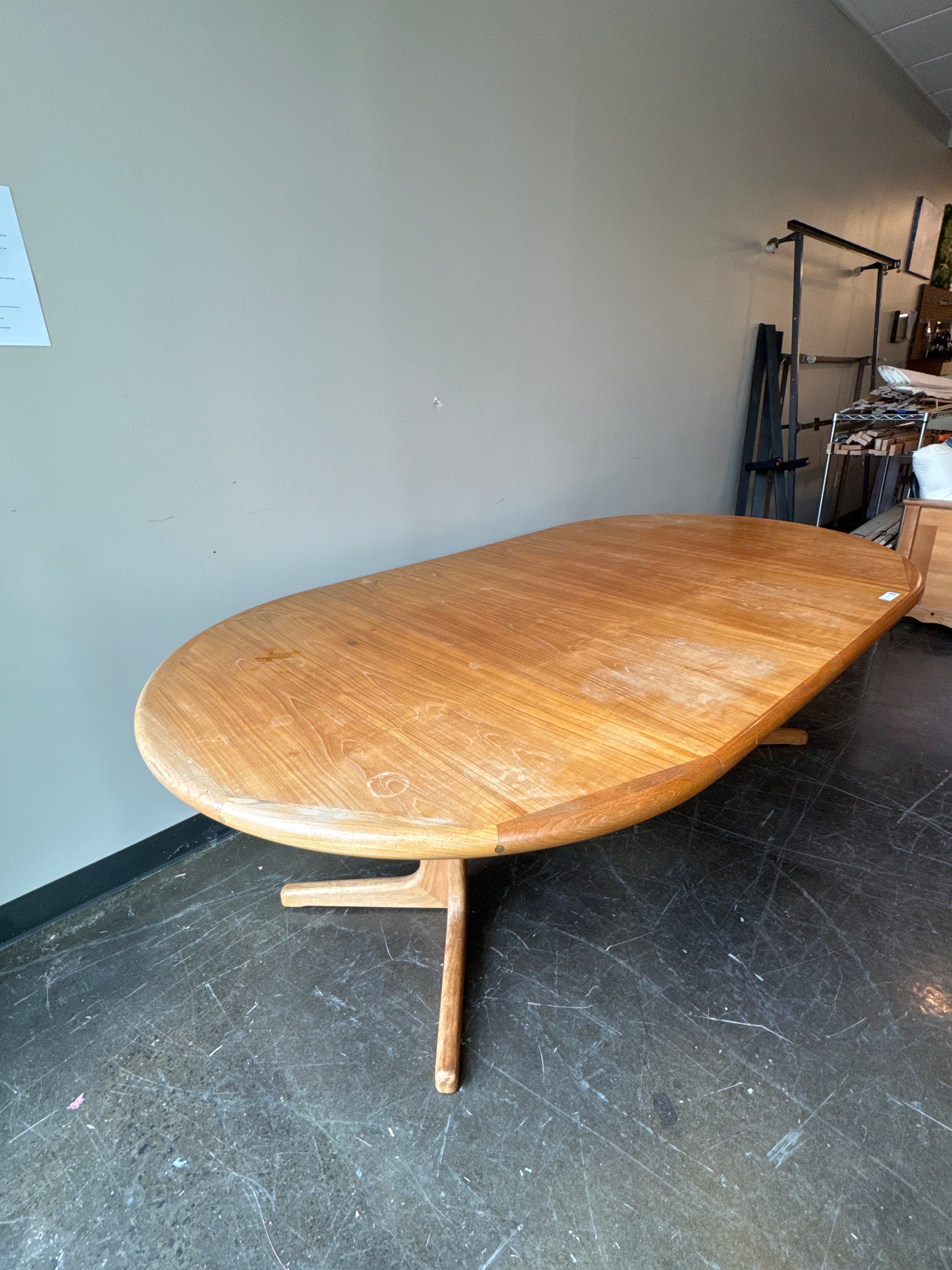 D-Scan Mid Century Teak Round Dining Table, 2 Leaves