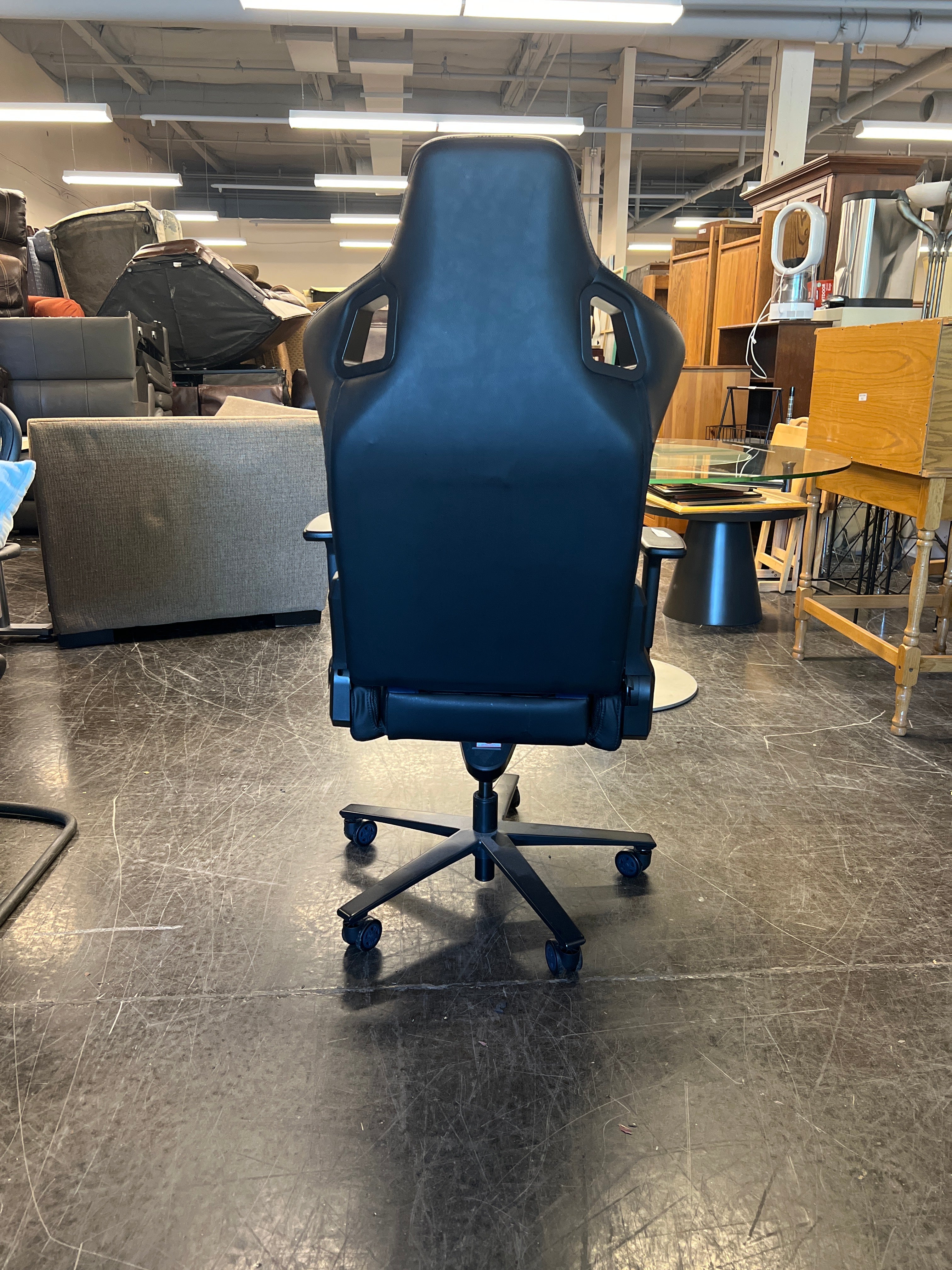 Gaming Chair with Dark Blue Accents