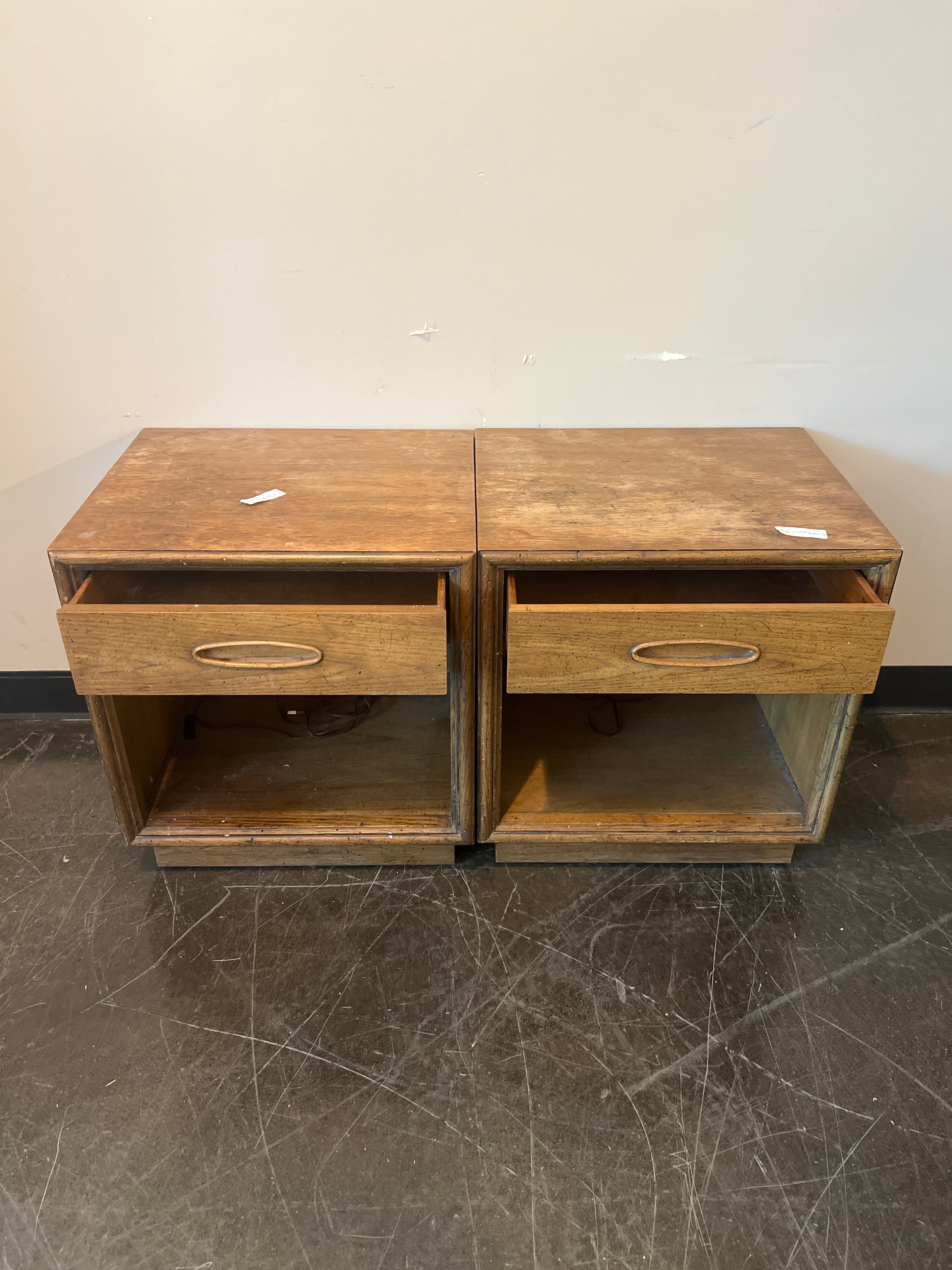 Henredon Mid-Century Nightstands SET