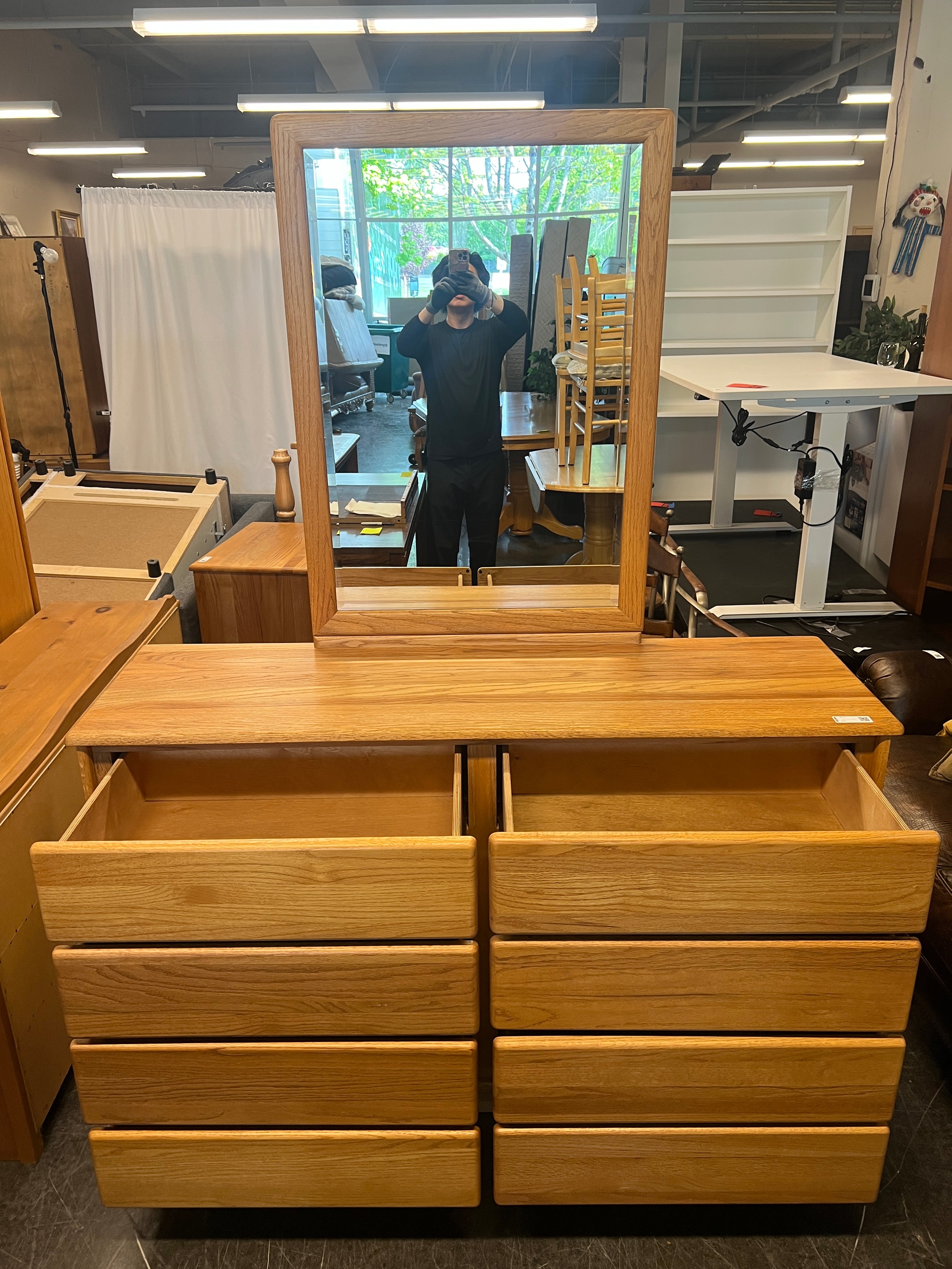 Oak, 8 Drawer Dresser