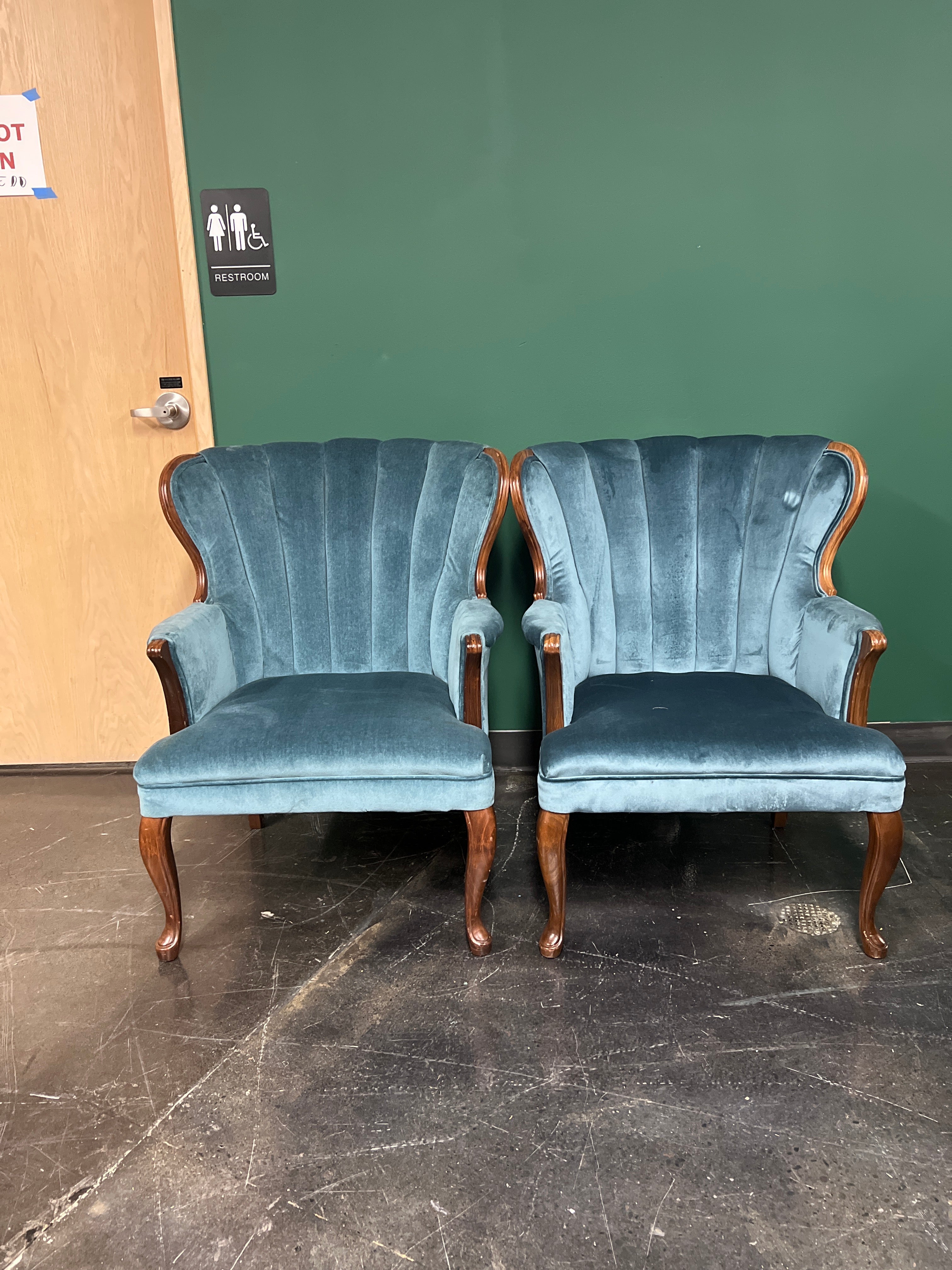 Blue Velvet Fan-Back Accent Chair with Carved Wood Frame