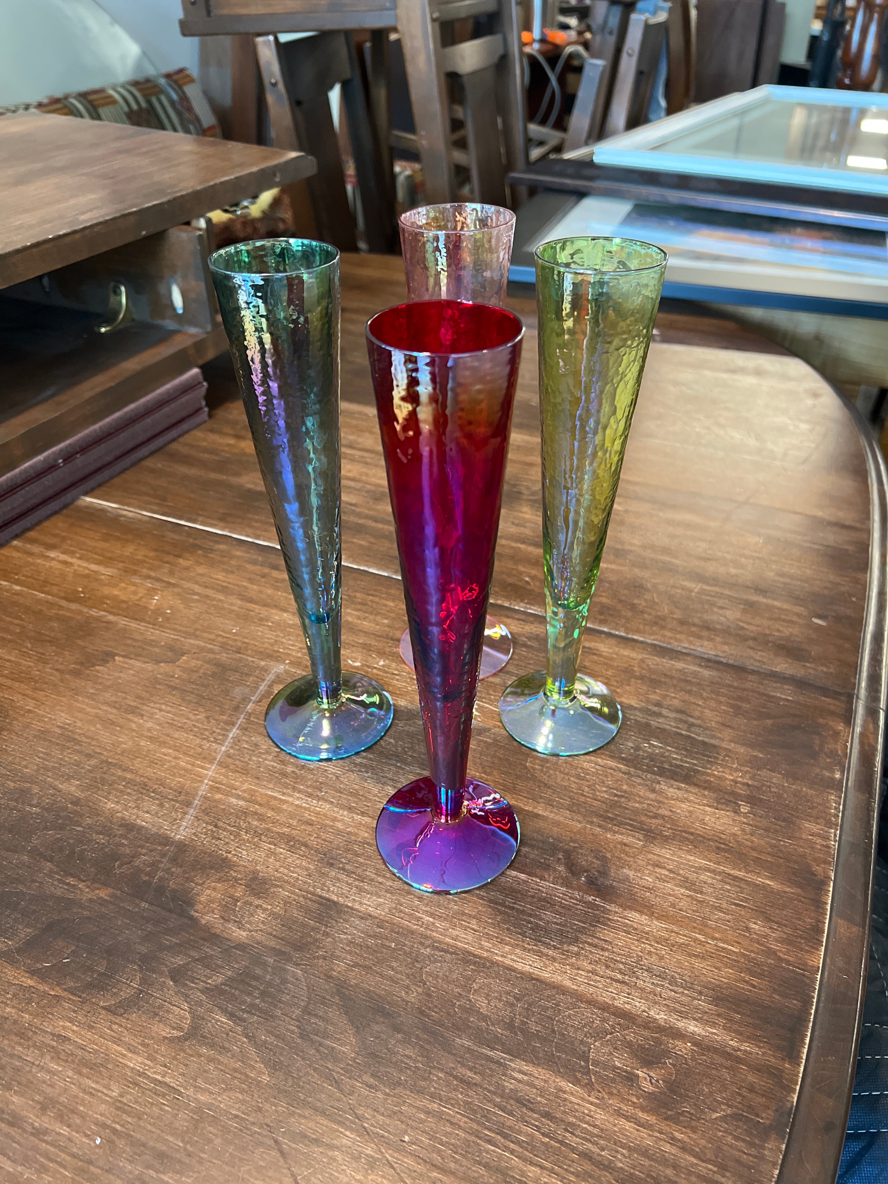 Tommy Bahama Luster Champagne Glasses — Set of 4