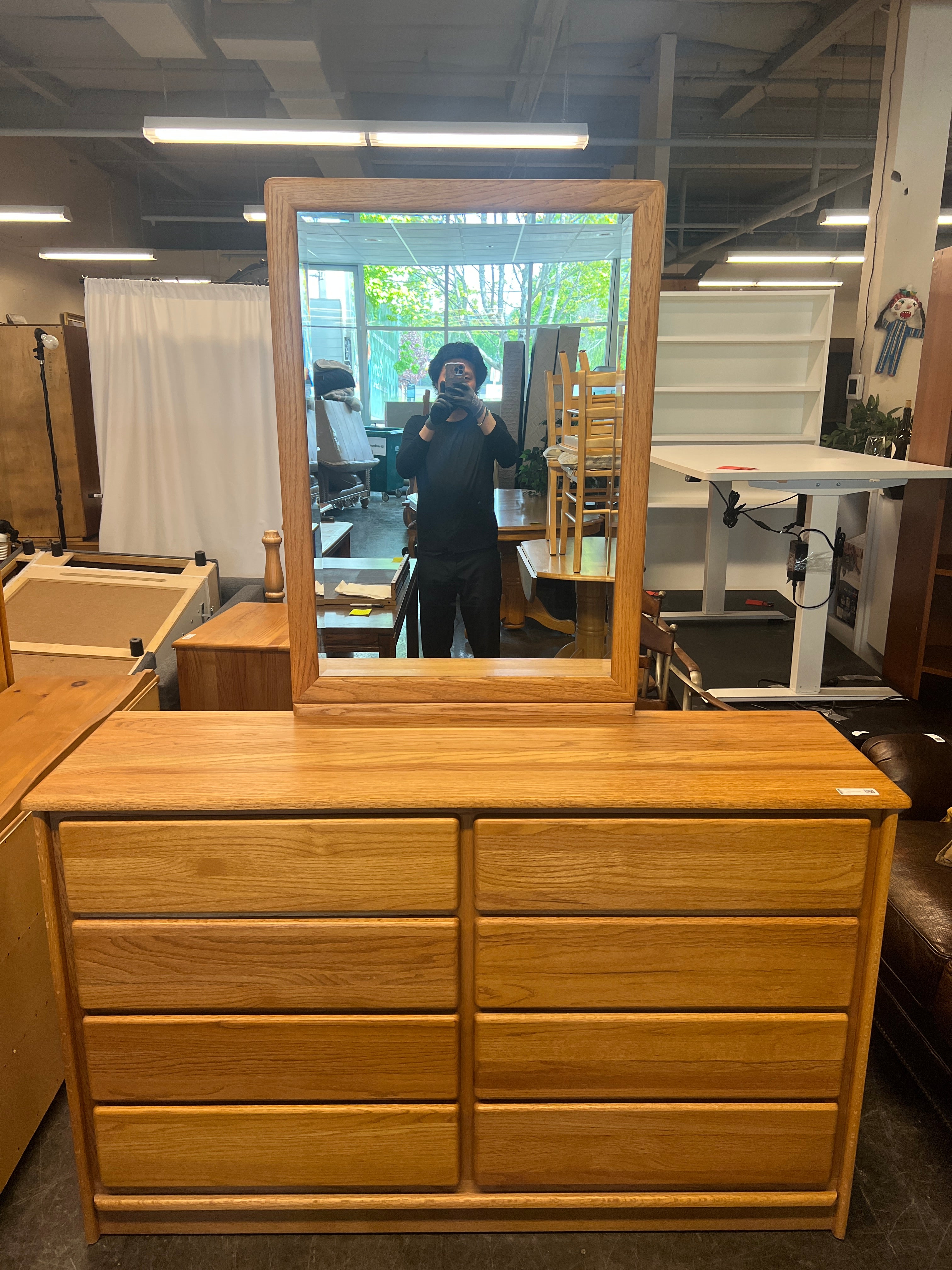 Oak, 8 Drawer Dresser