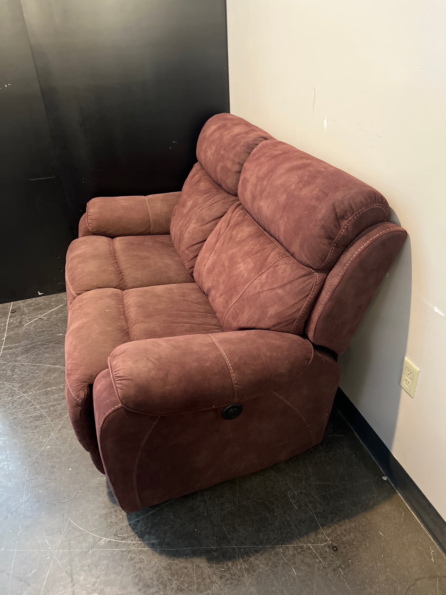 Reclining Loveseat in Deep Burgundy Microfiber