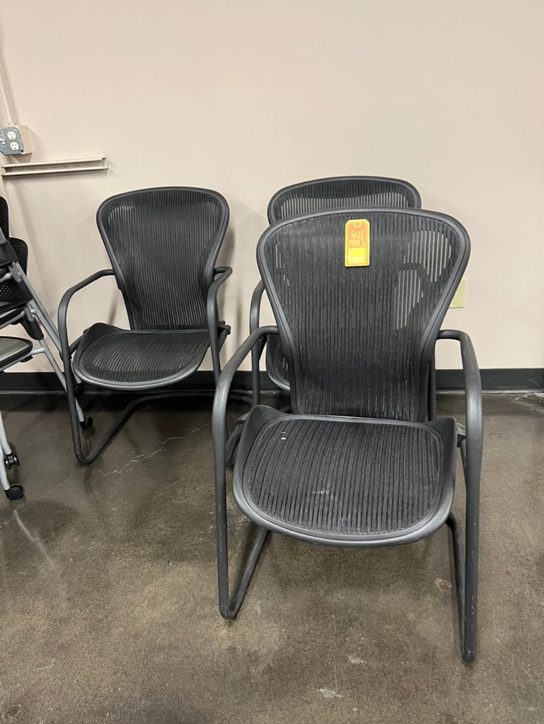 Aeron Chair w/o wheels