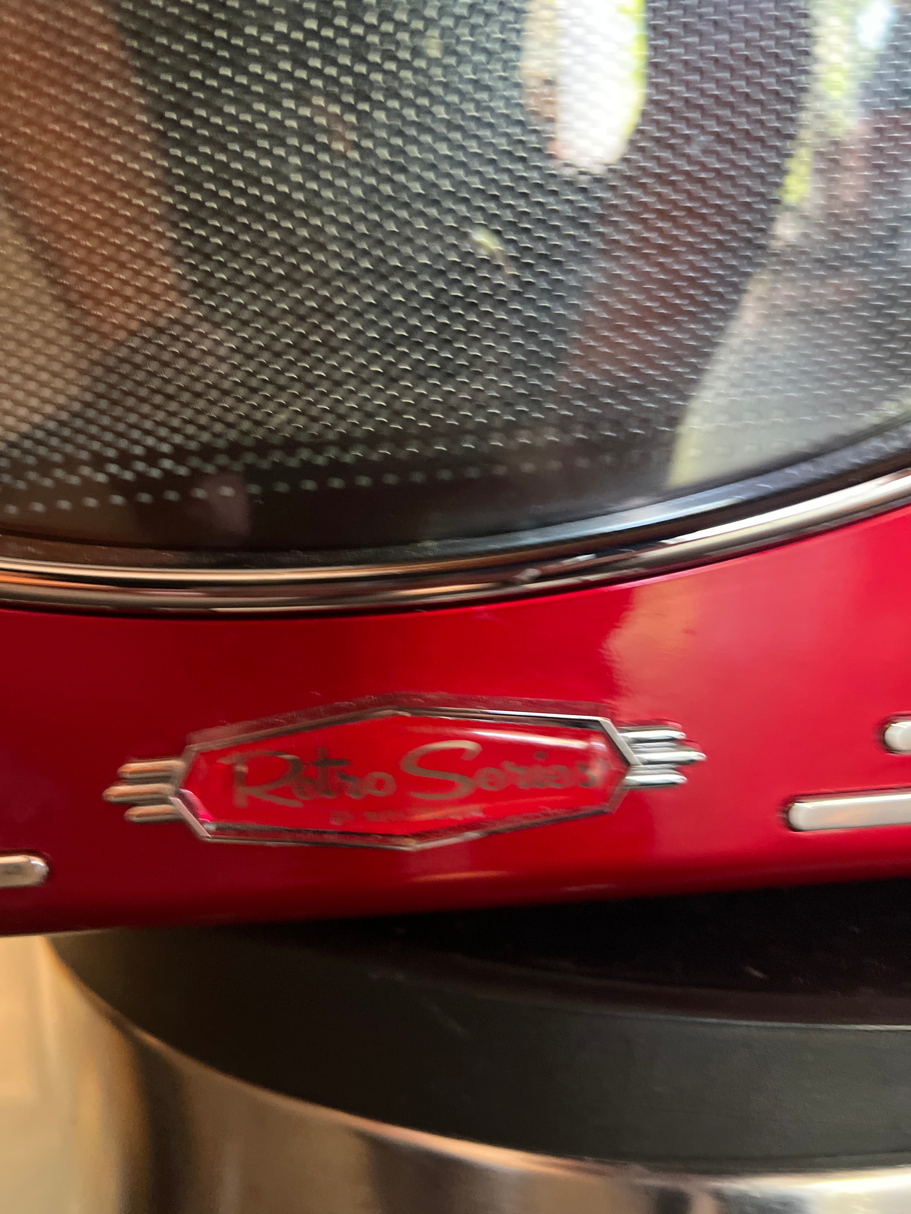 RetroWave Red Microwave - Rep Series