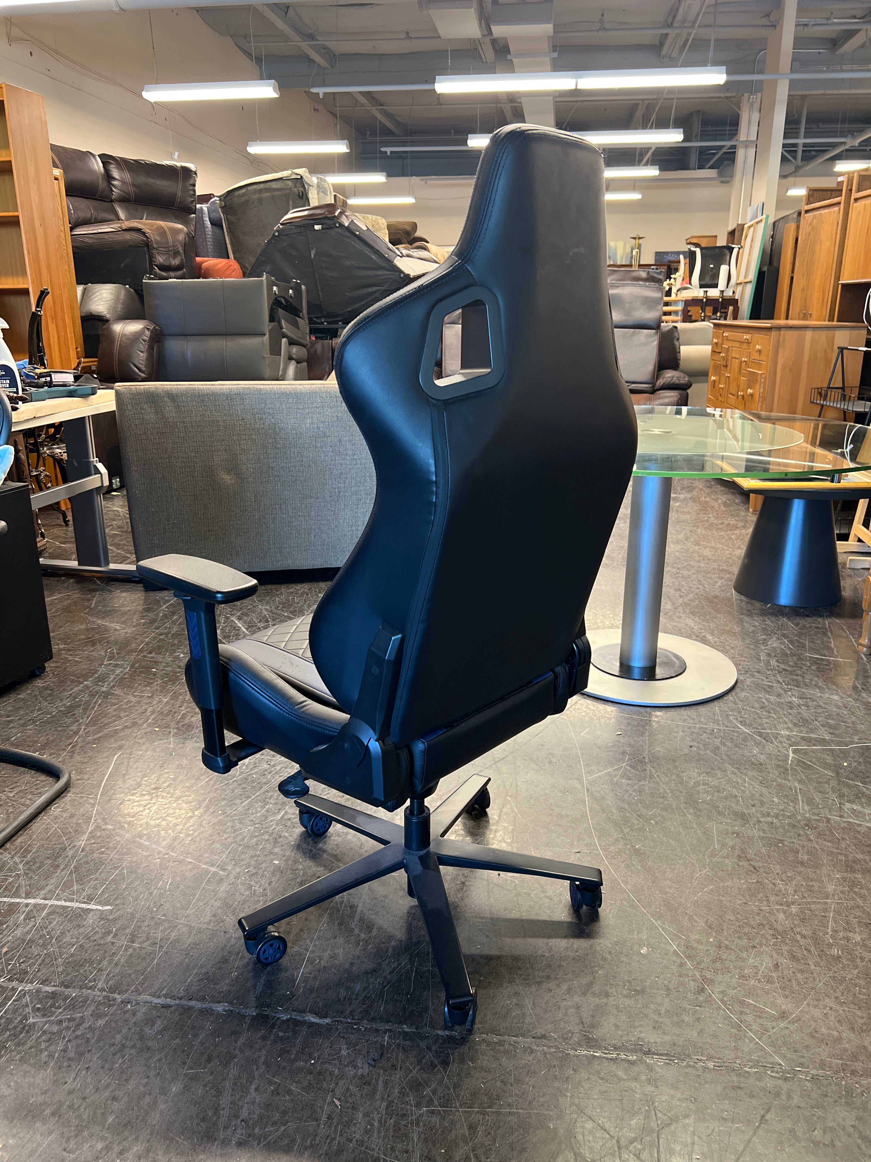 Gaming Chair with Dark Blue Accents