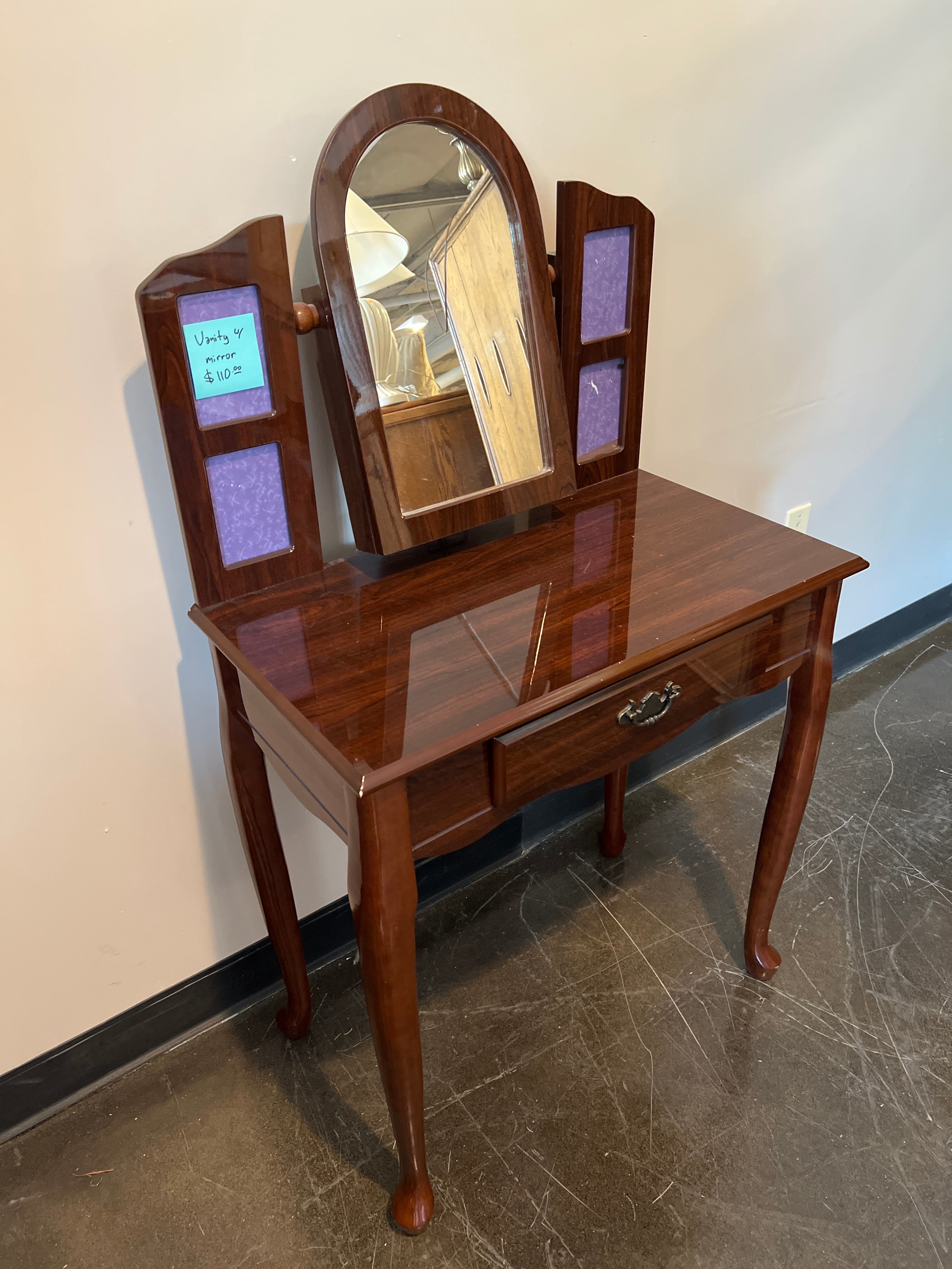 Vintage Vanity Table with Mirror