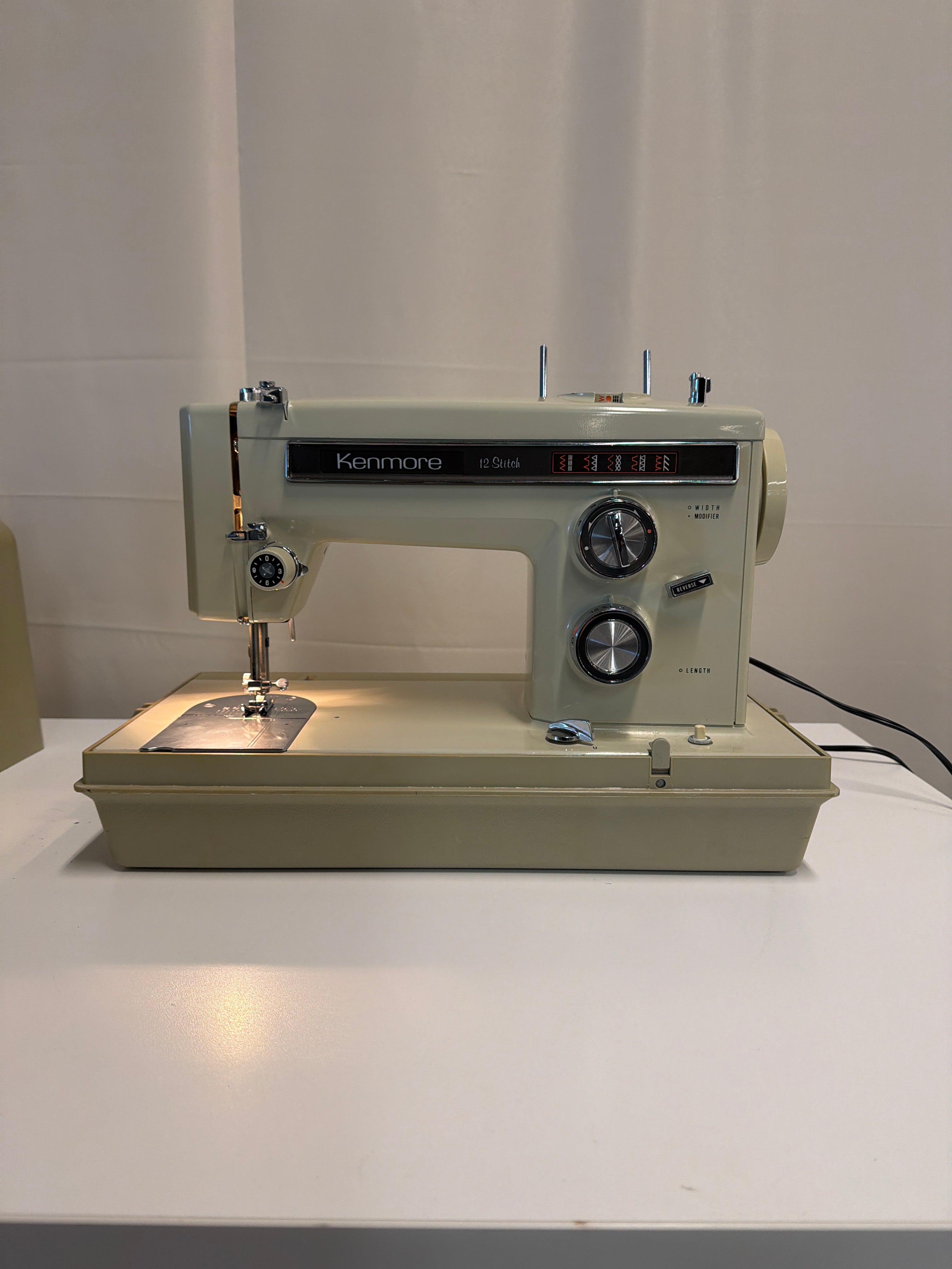 Kenmore 12 Stitch Model 158 Classic Mechanical Sewing Machine with Hard Case