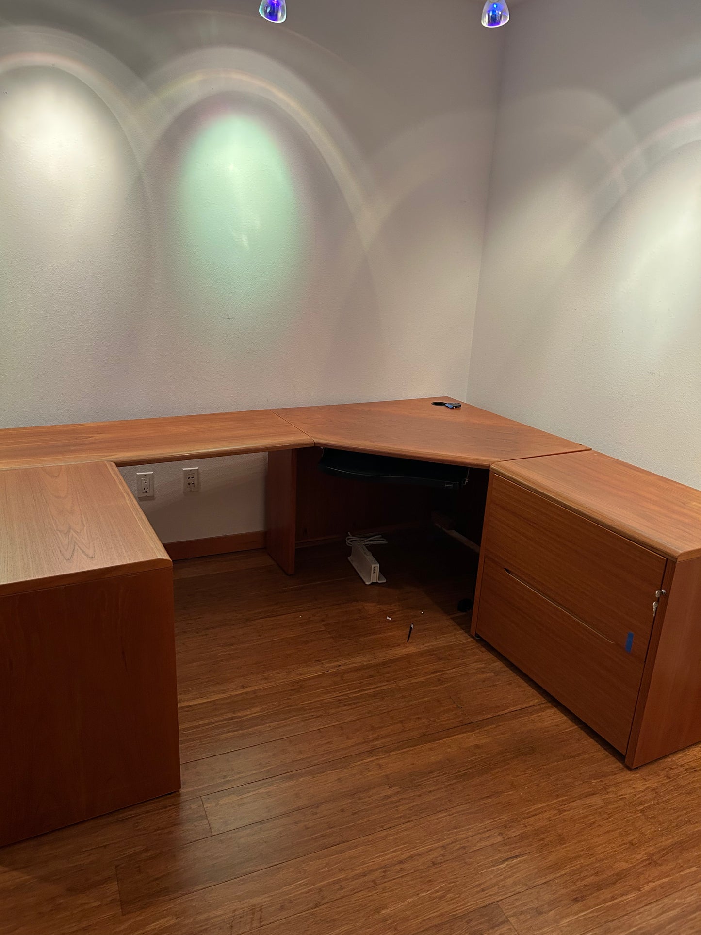2 Filing Cabinets