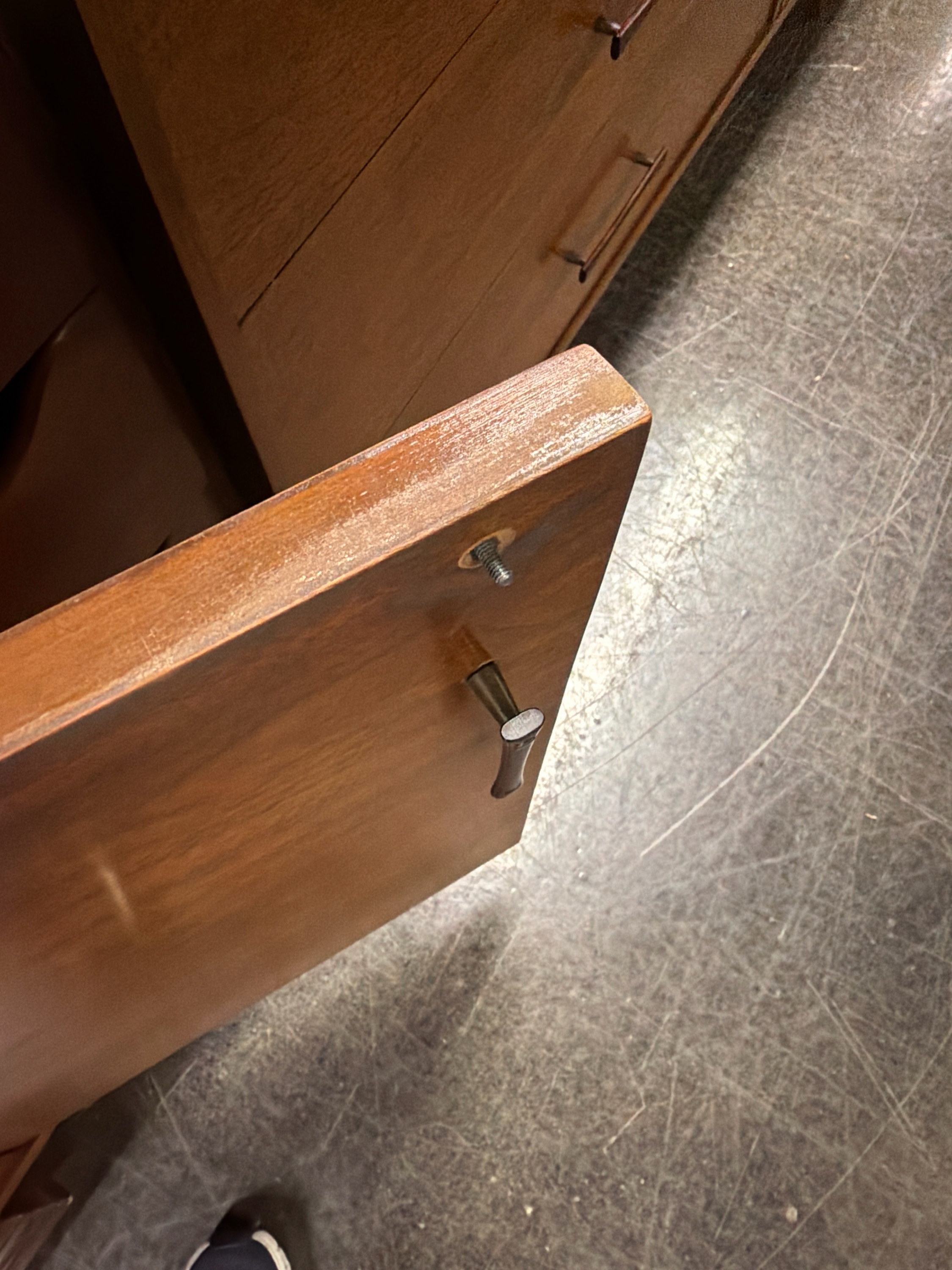 Kroehler Mid-Century Walnut Dresser with Tapered Legs
