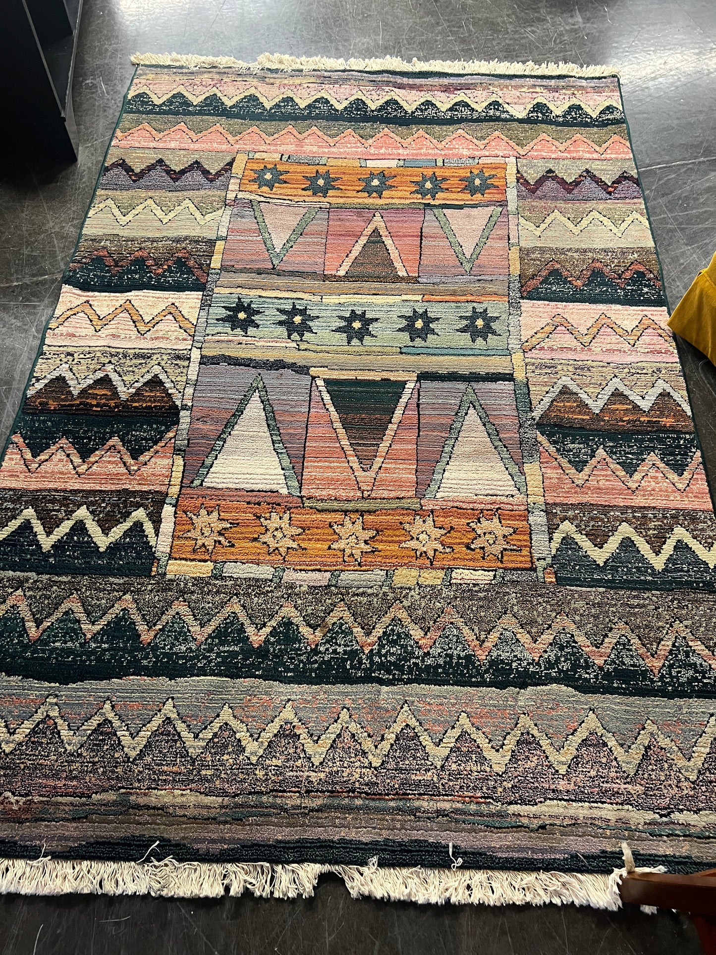 Unique 5x8 Rug